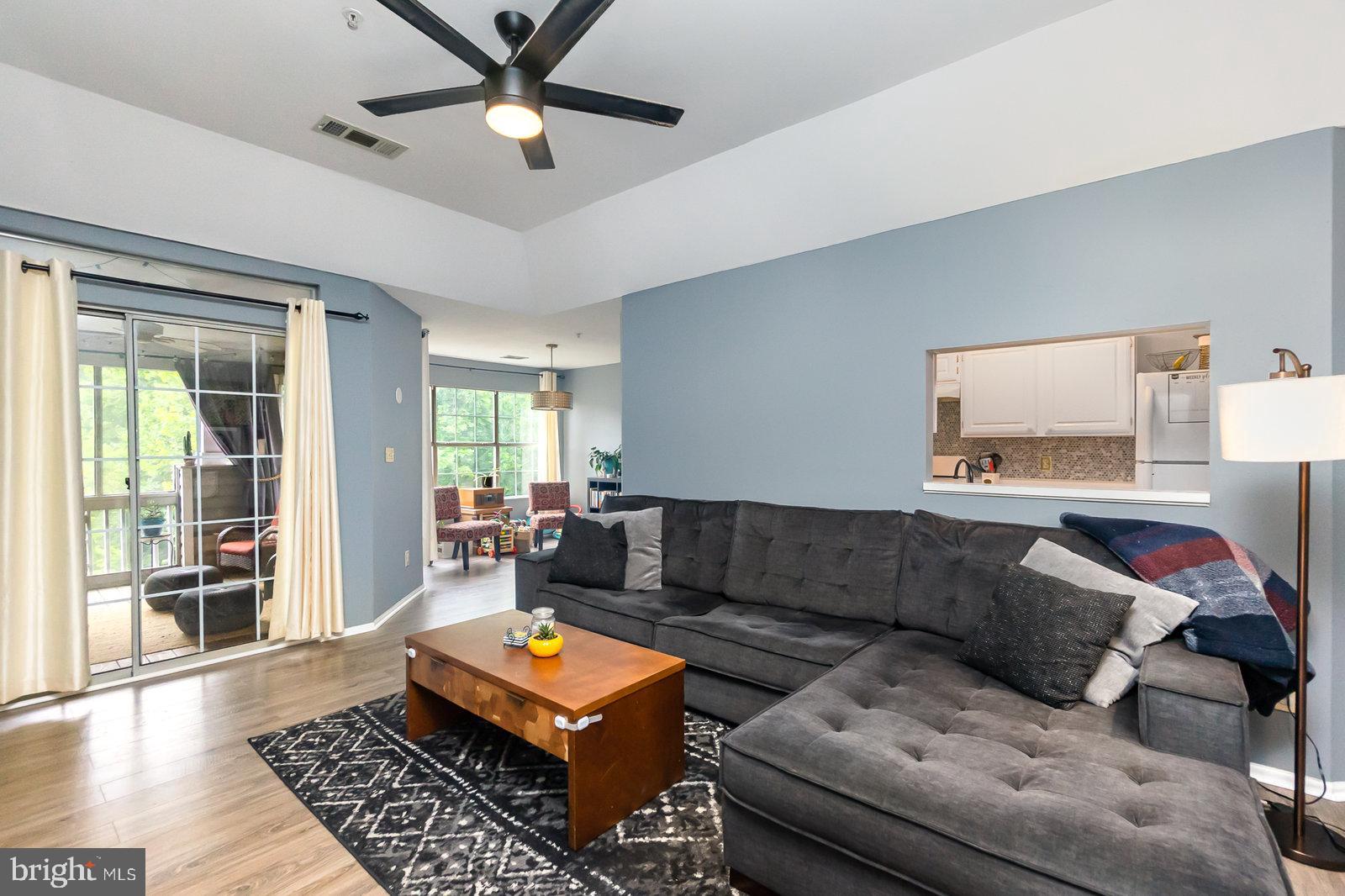 ENGLISH COUNTRY MANOR - Residential