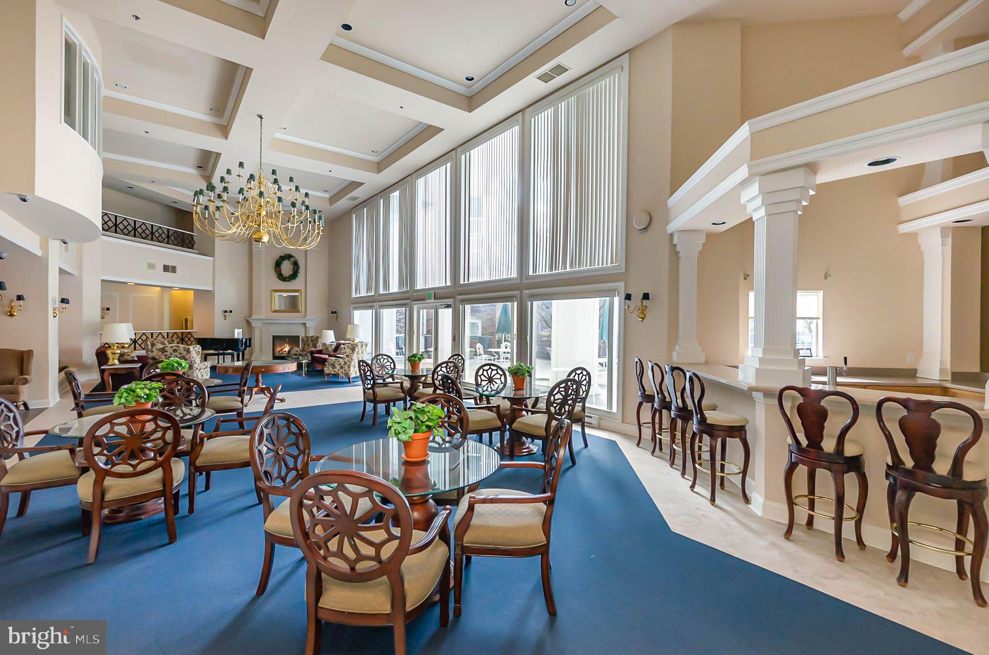 ENGLISH COUNTRY MANOR - Residential