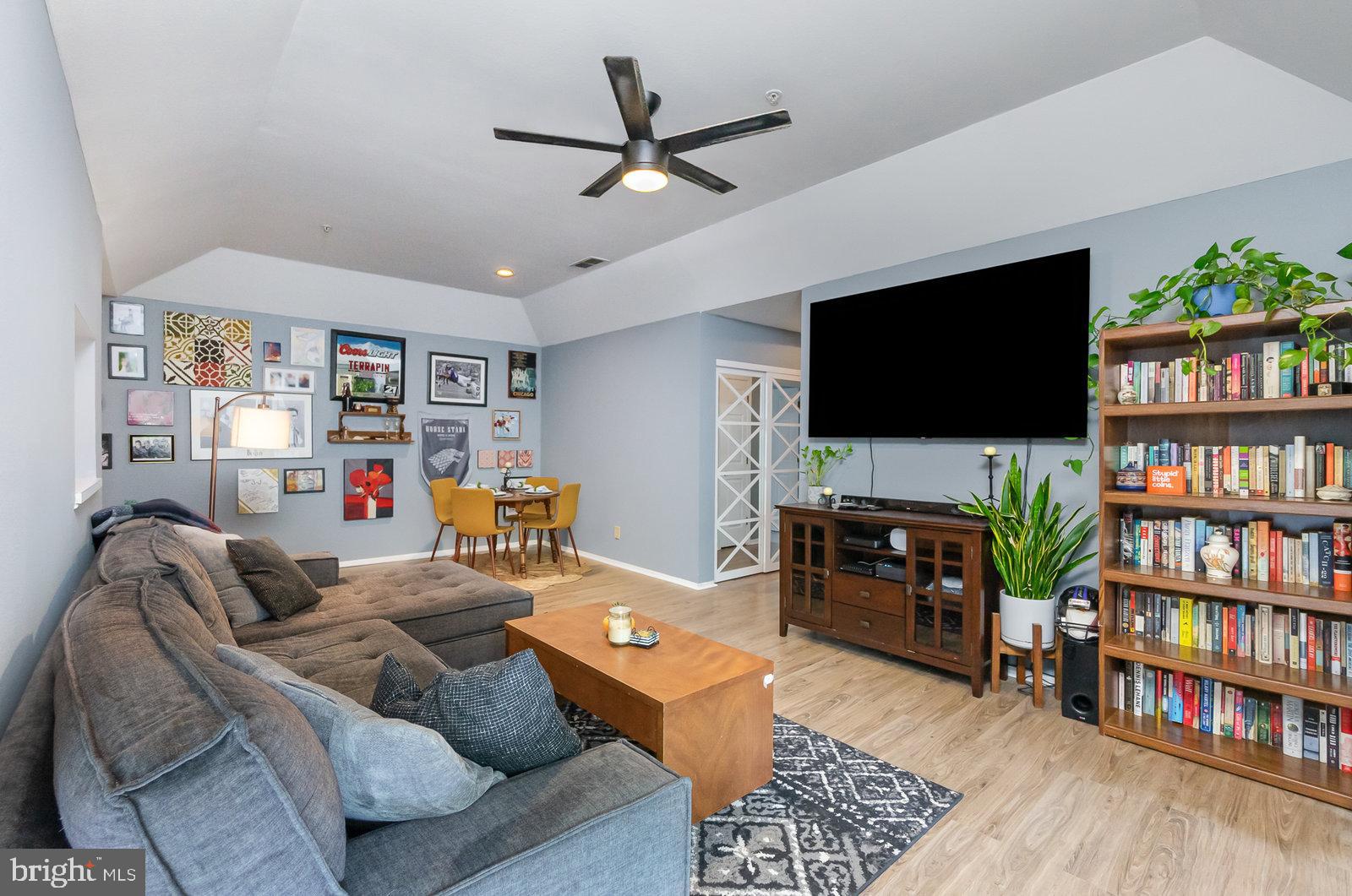 ENGLISH COUNTRY MANOR - Residential