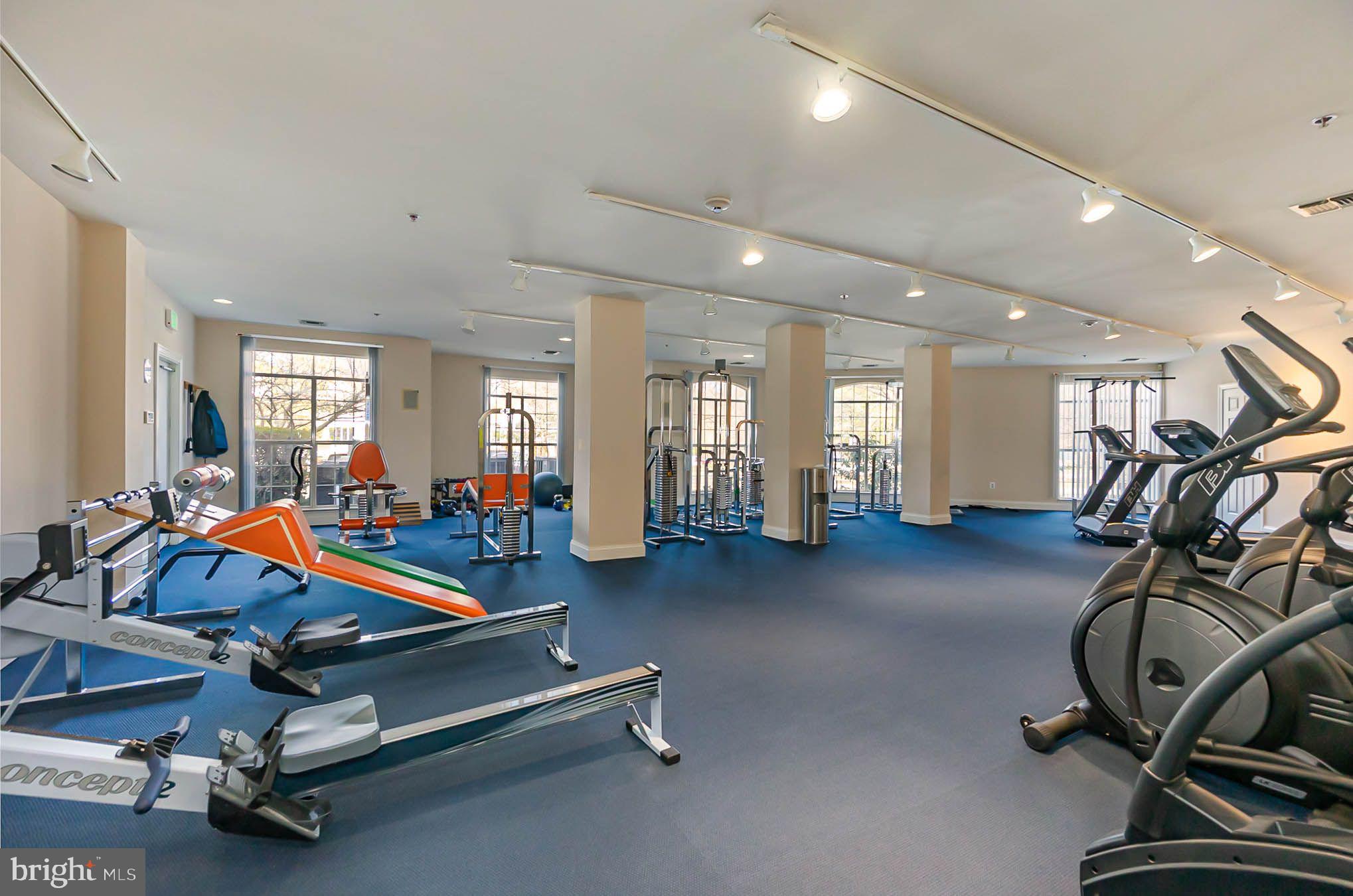 ENGLISH COUNTRY MANOR - Residential