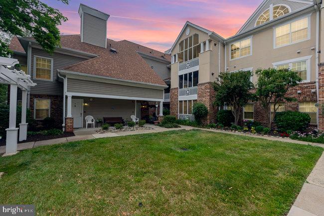 ENGLISH COUNTRY MANOR - Residential