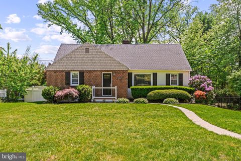 226 HUTCHINSON AVENUE HADDONFIELD NJ 08033