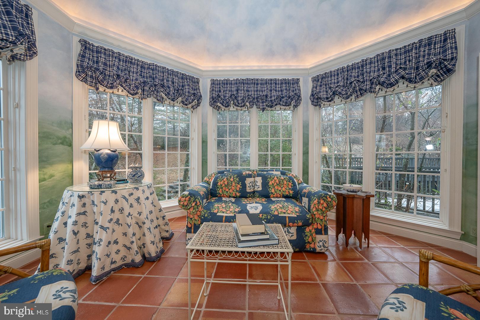 STURBRIDGE - Residential