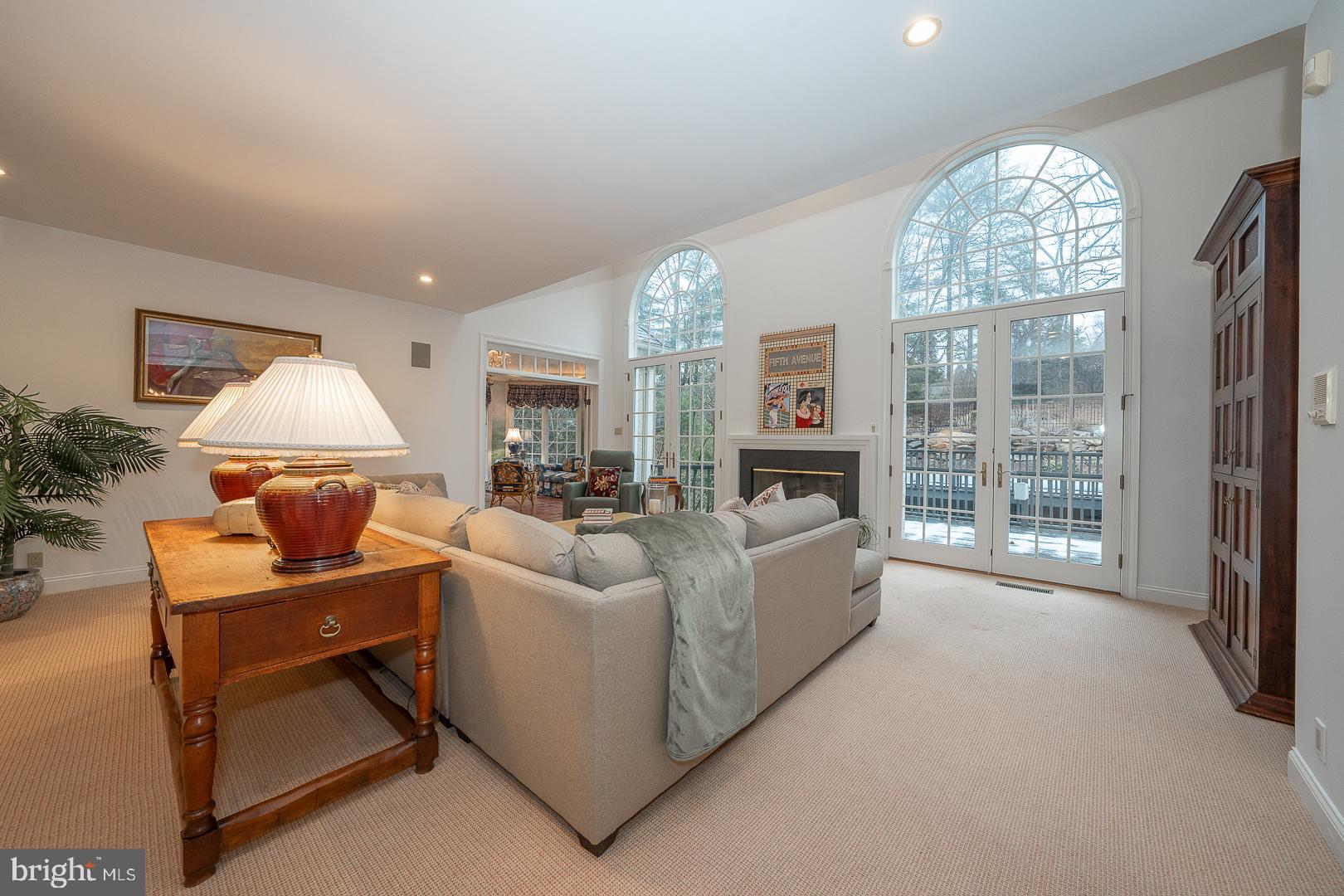 STURBRIDGE - Residential