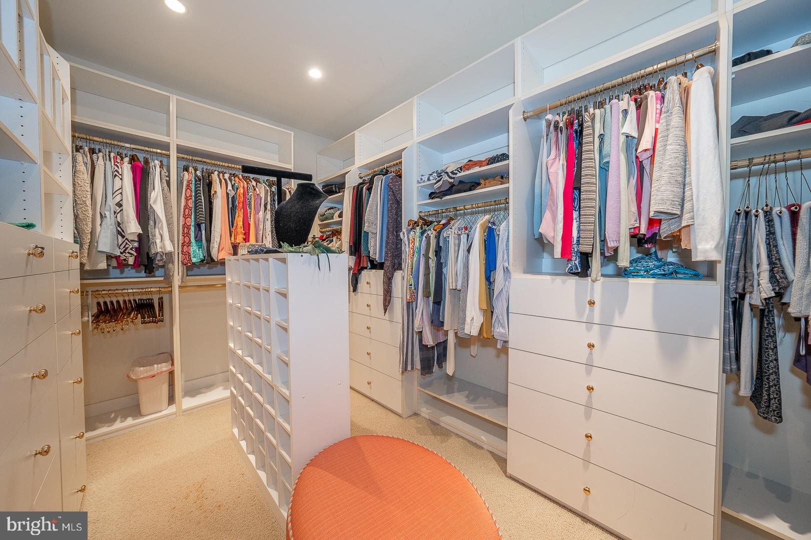 STURBRIDGE - Residential