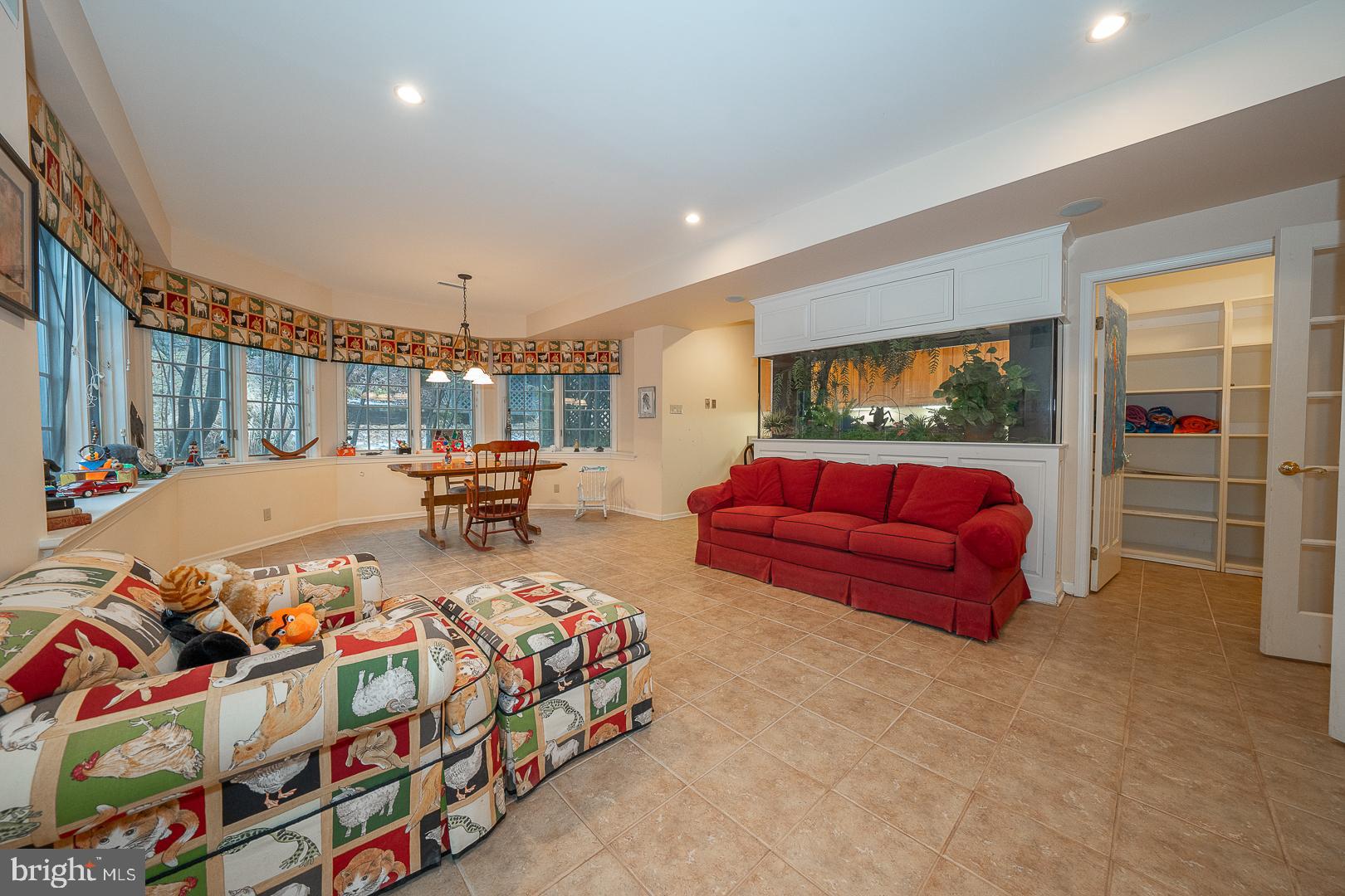 STURBRIDGE - Residential