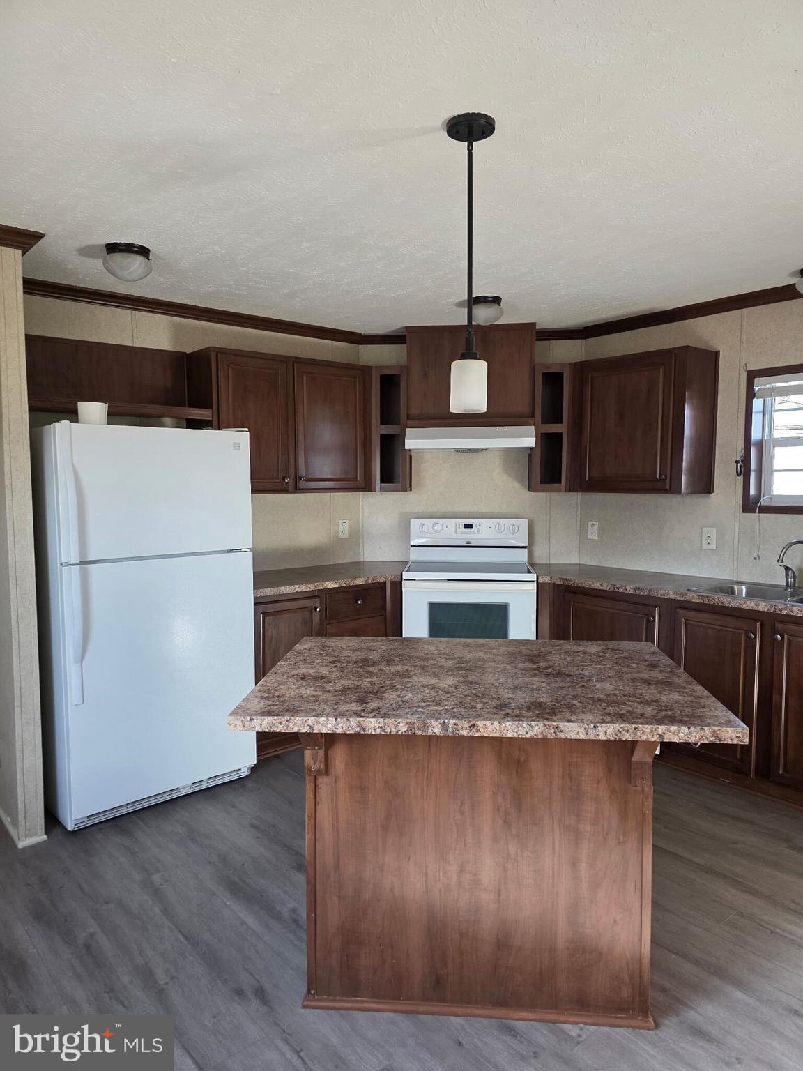 MORELAND TRAILER - Residential