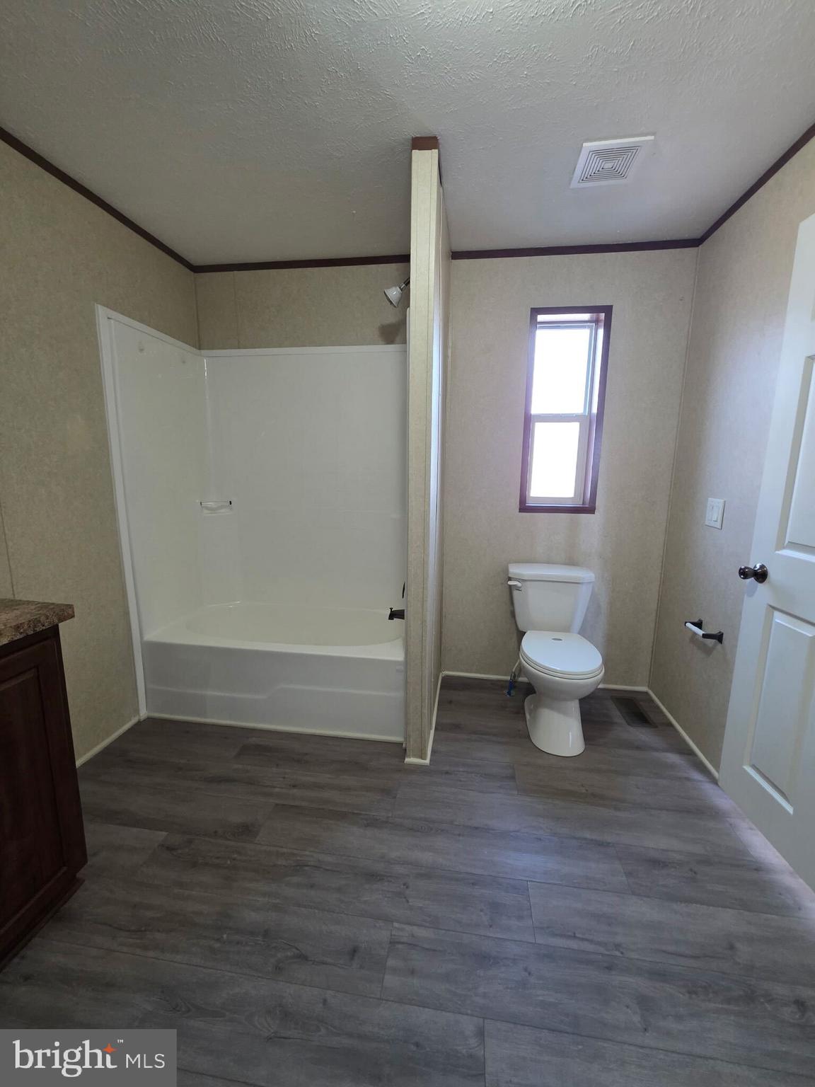 MORELAND TRAILER - Residential