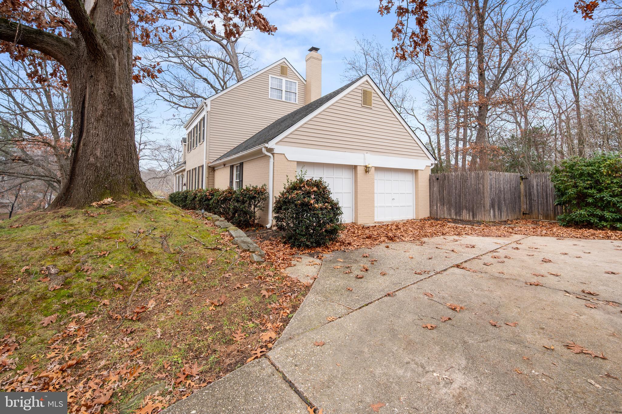 LAYHILL VIEW - Residential Lease