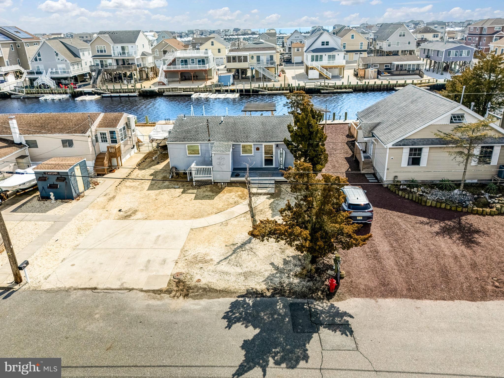 80 DOLPHIN ROAD