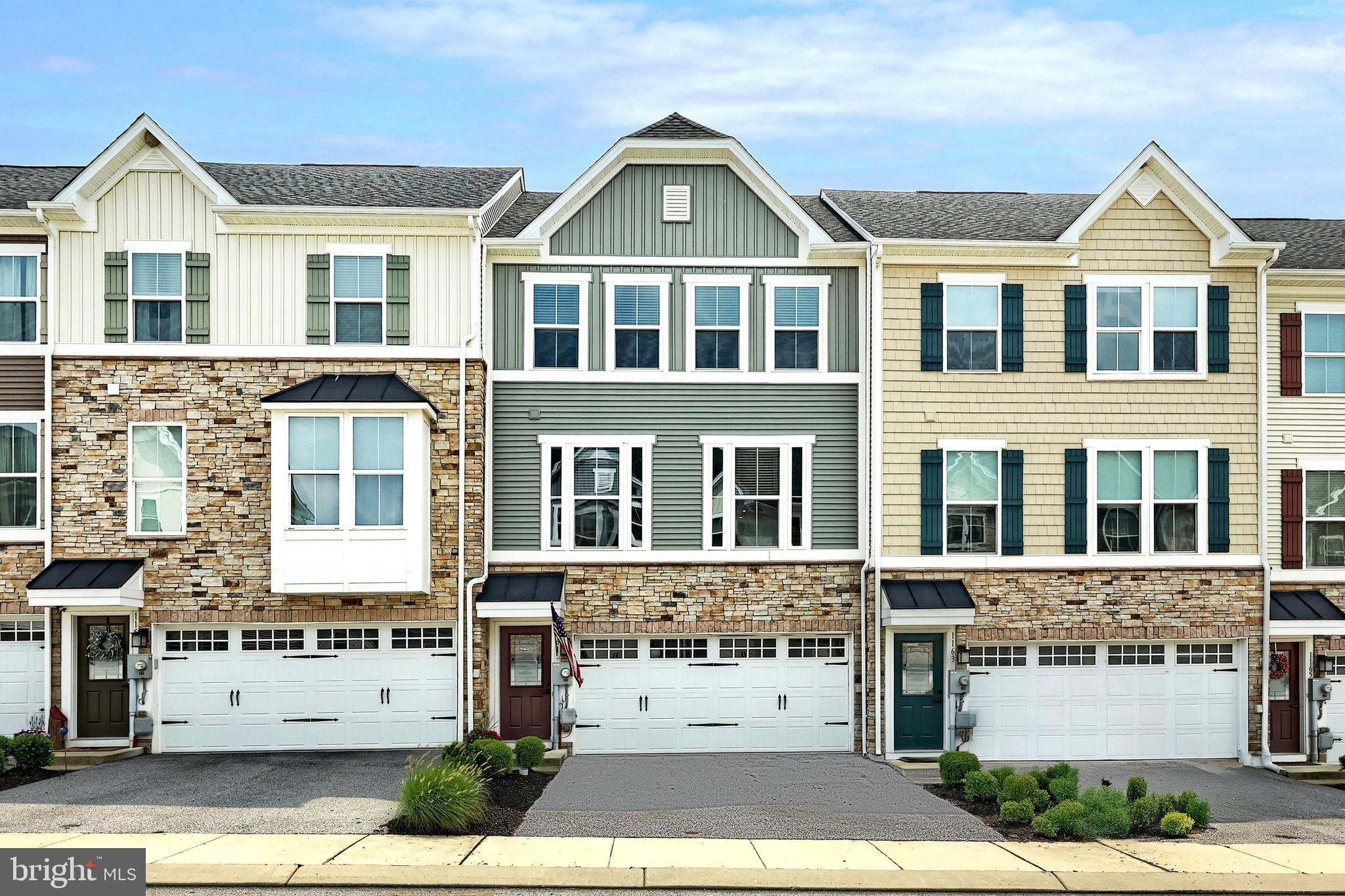 1161 ROSECROFT LANE 54
