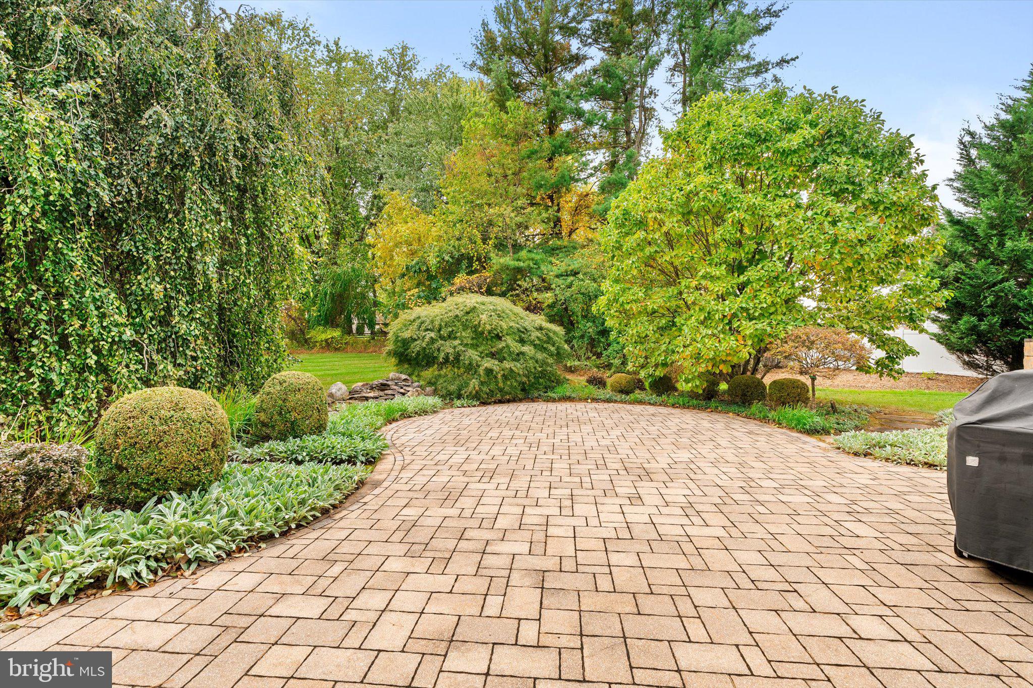 MAKEFIELD ESTATES - Residential