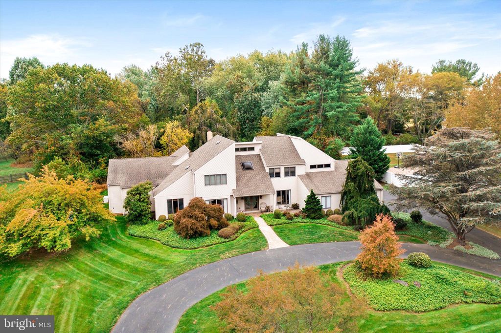 Photo of 1569 Doe Trail Lane, YARDLEY, PA 19067 (MLS # PABU2107328)