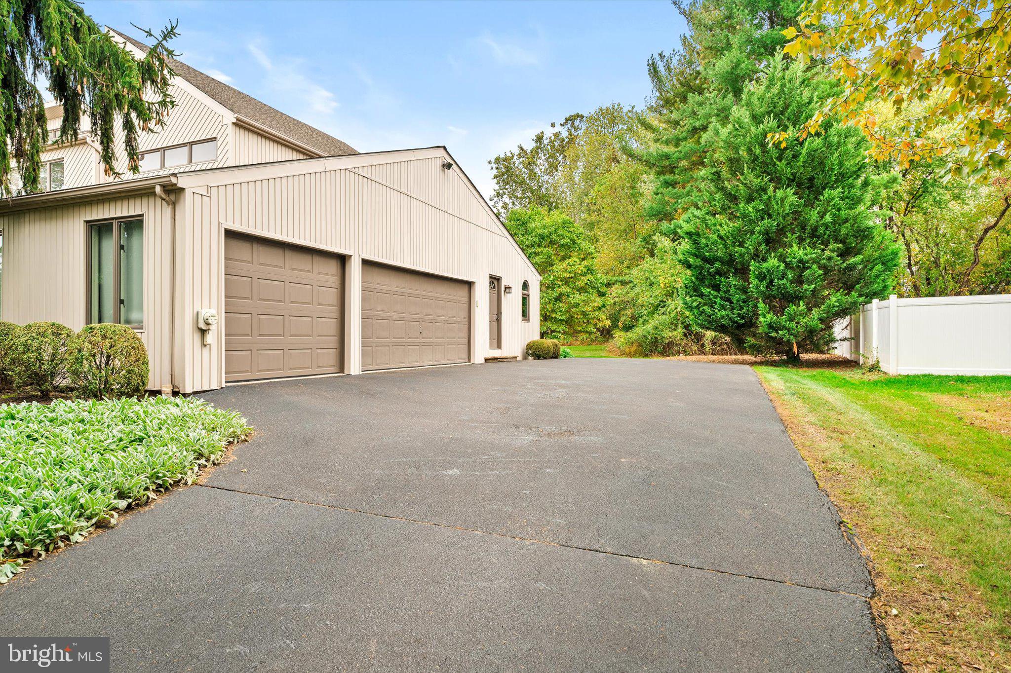 MAKEFIELD ESTATES - Residential