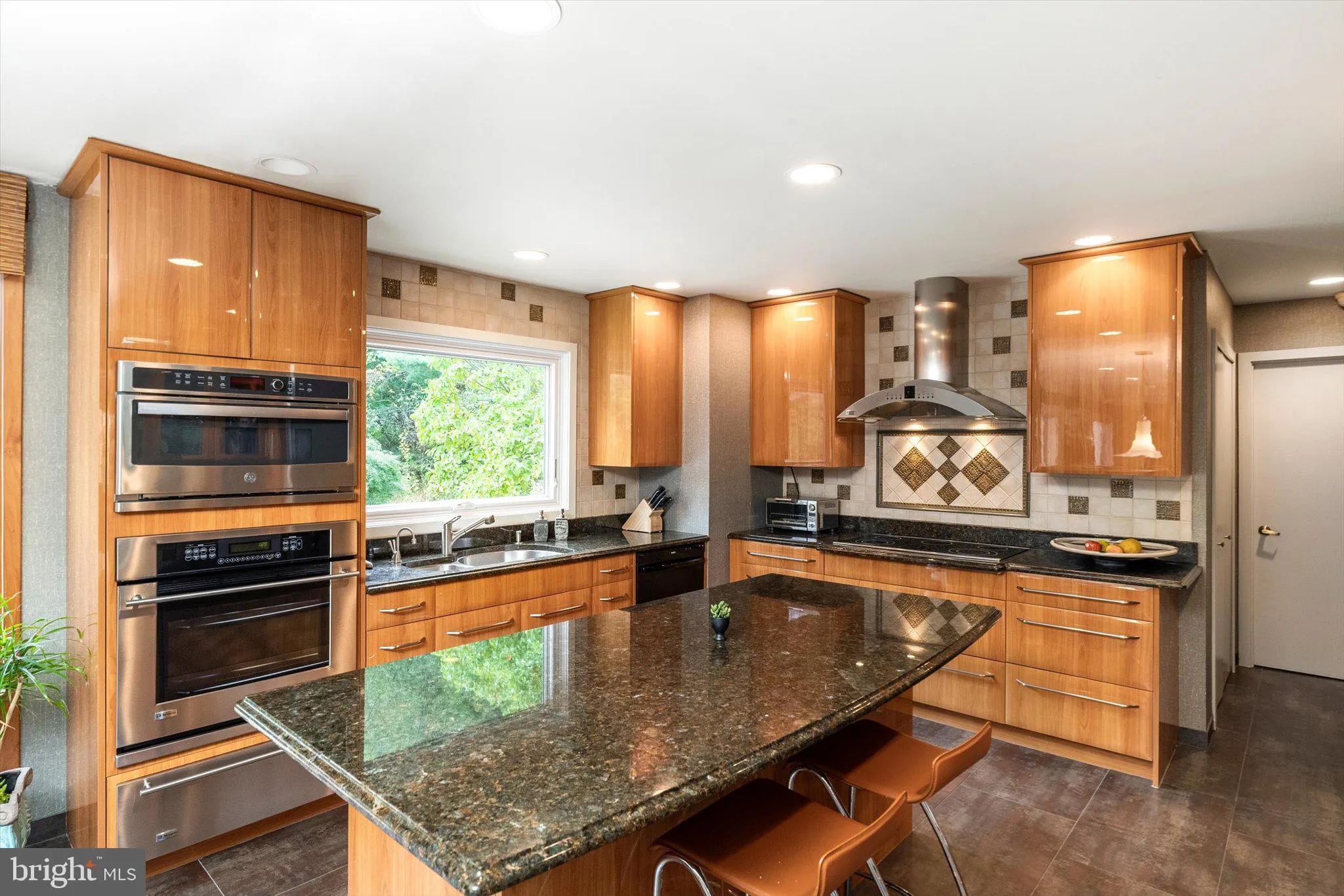 Yardley, Pennsylvania 19067, United States, 6 Bedrooms Bedrooms, ,5 BathroomsBathrooms,Residential,Pending,226379