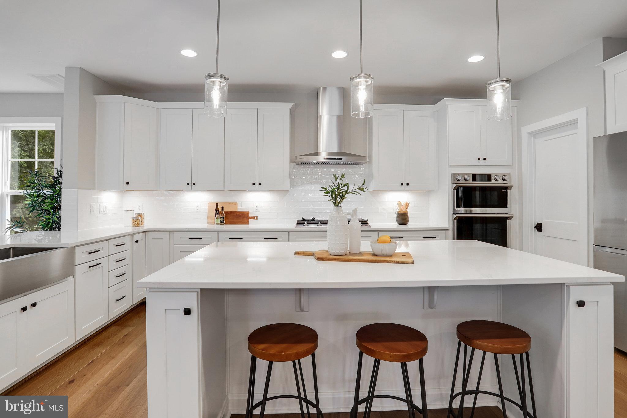 TOWN AND COUNTRY ESTATES - Residential