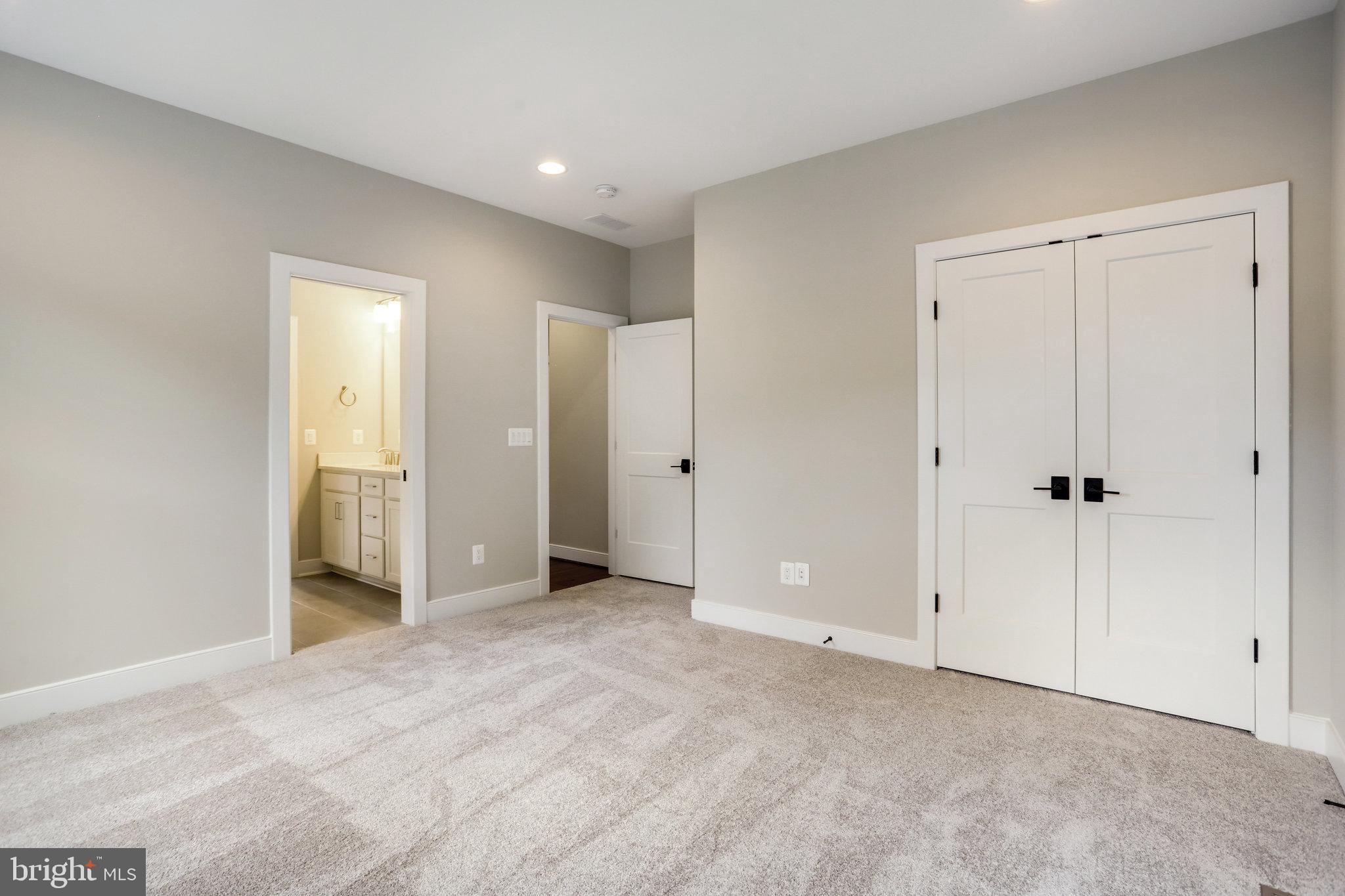 TOWN AND COUNTRY ESTATES - Residential