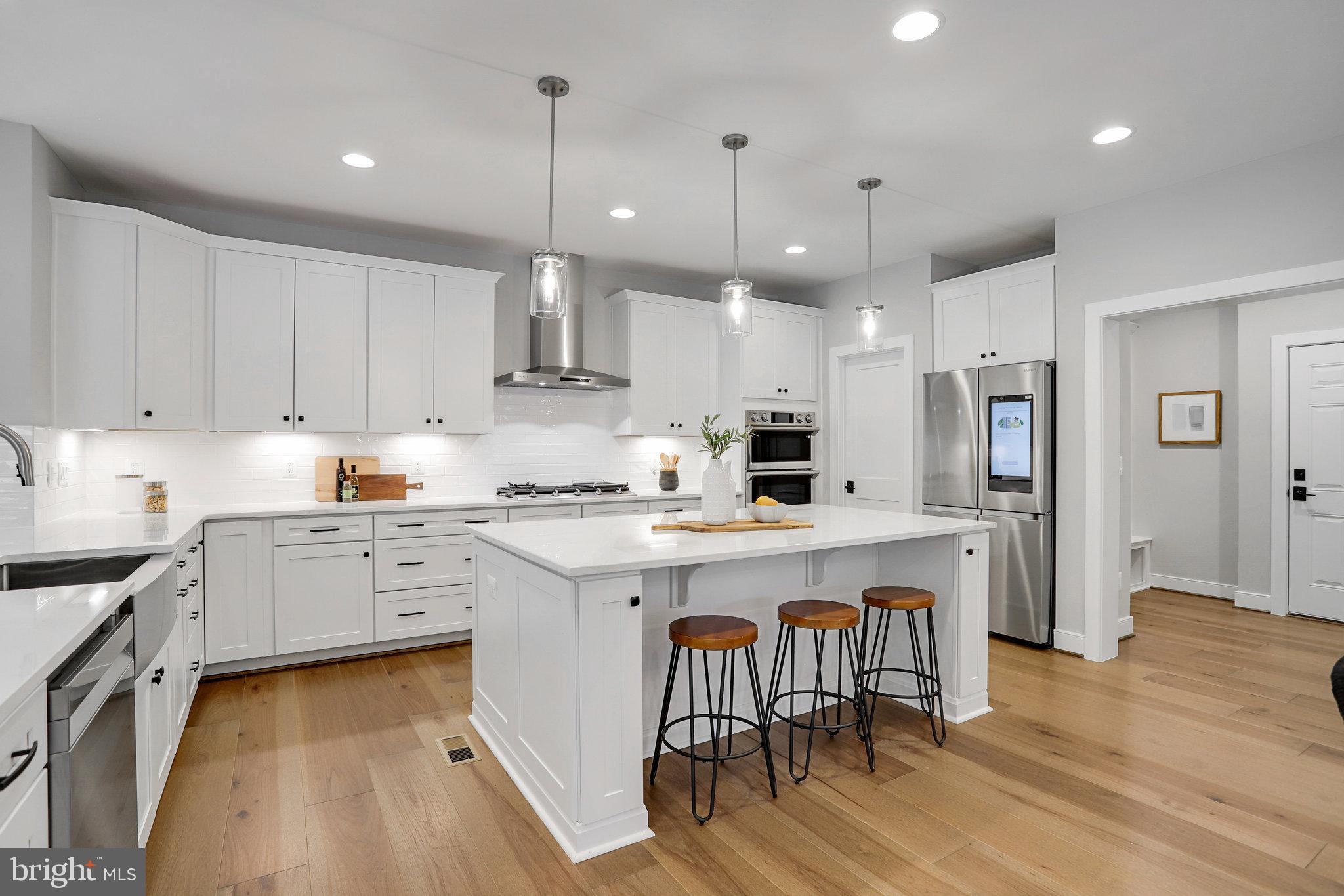 TOWN AND COUNTRY ESTATES - Residential