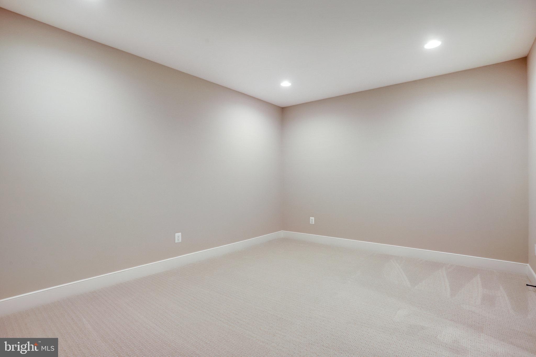 TOWN AND COUNTRY ESTATES - Residential