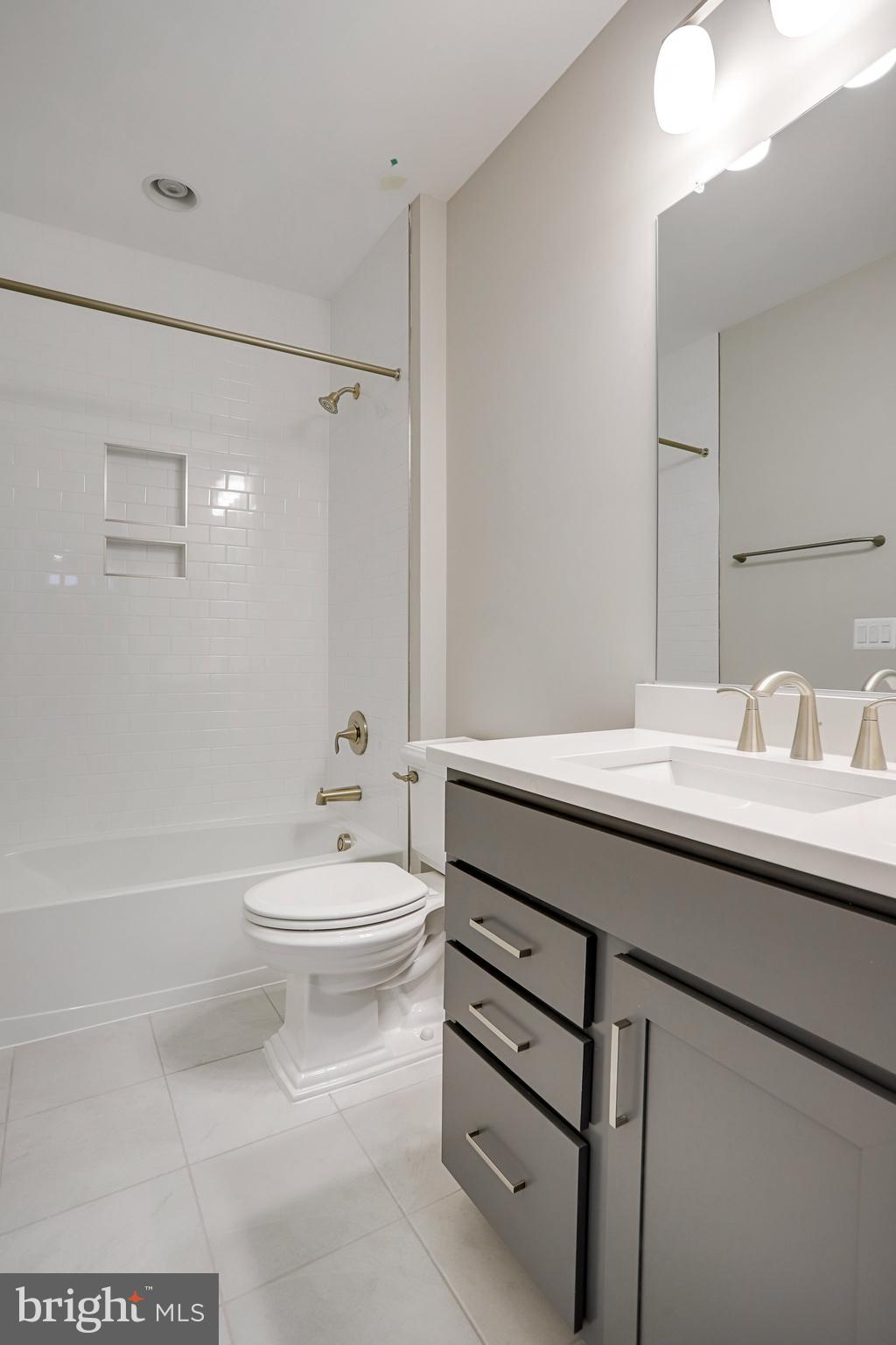 TOWN AND COUNTRY ESTATES - Residential