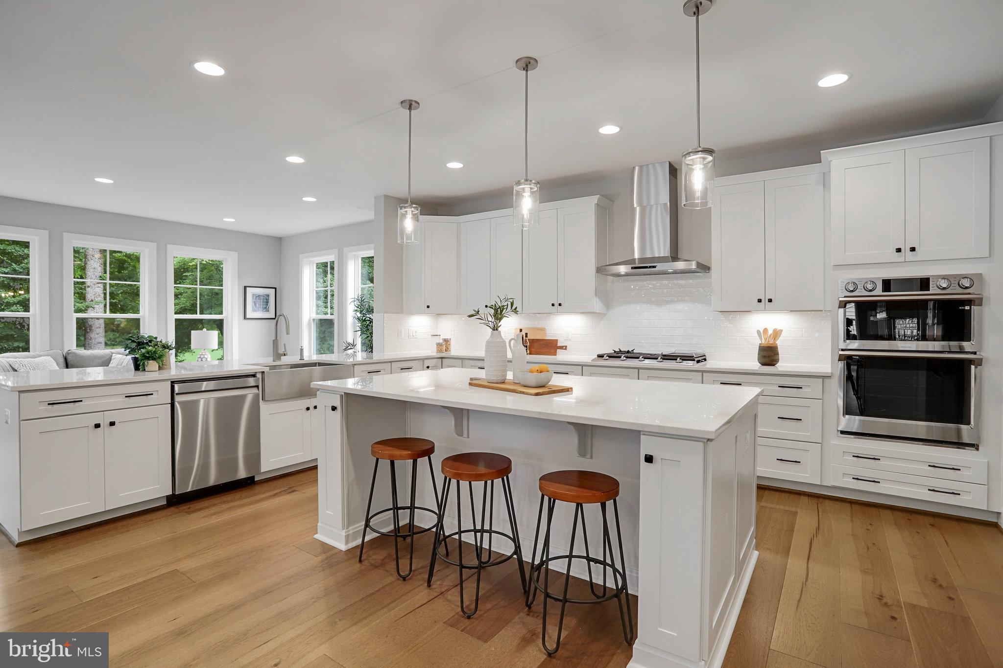 TOWN AND COUNTRY ESTATES - Residential