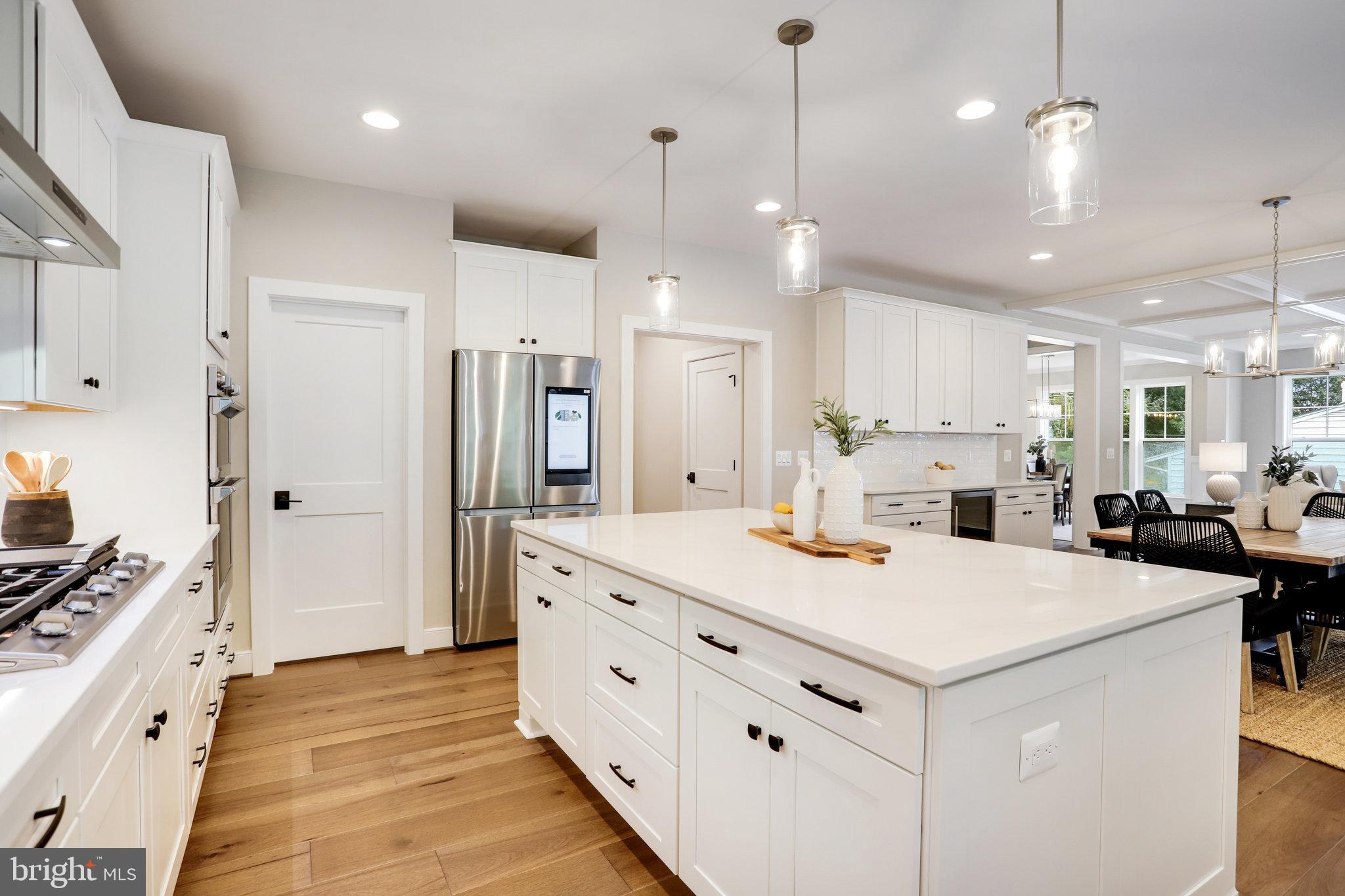 TOWN AND COUNTRY ESTATES - Residential