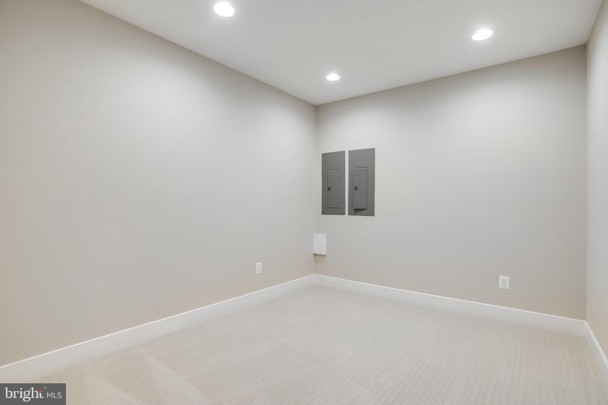 TOWN AND COUNTRY ESTATES - Residential