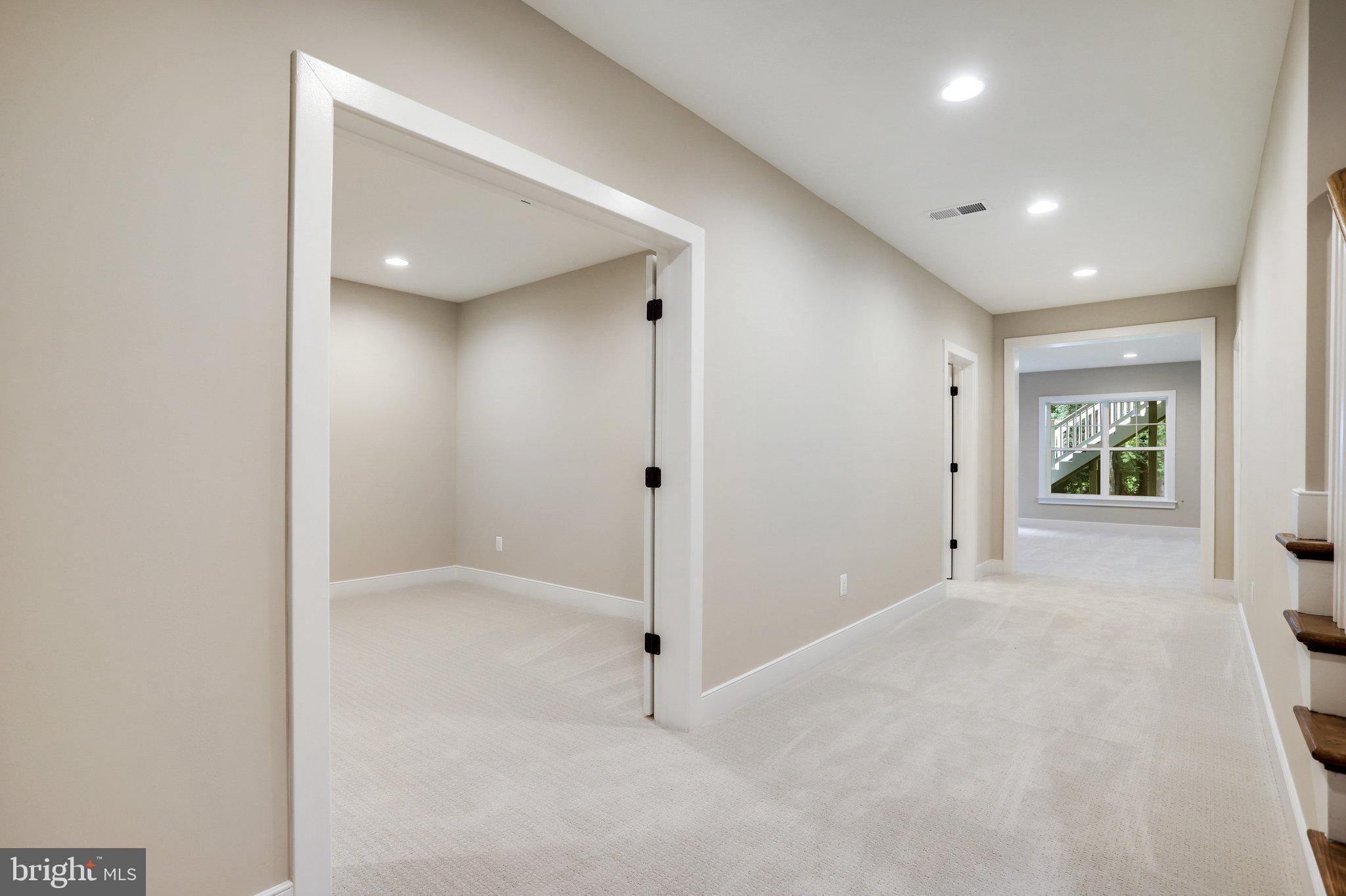 TOWN AND COUNTRY ESTATES - Residential