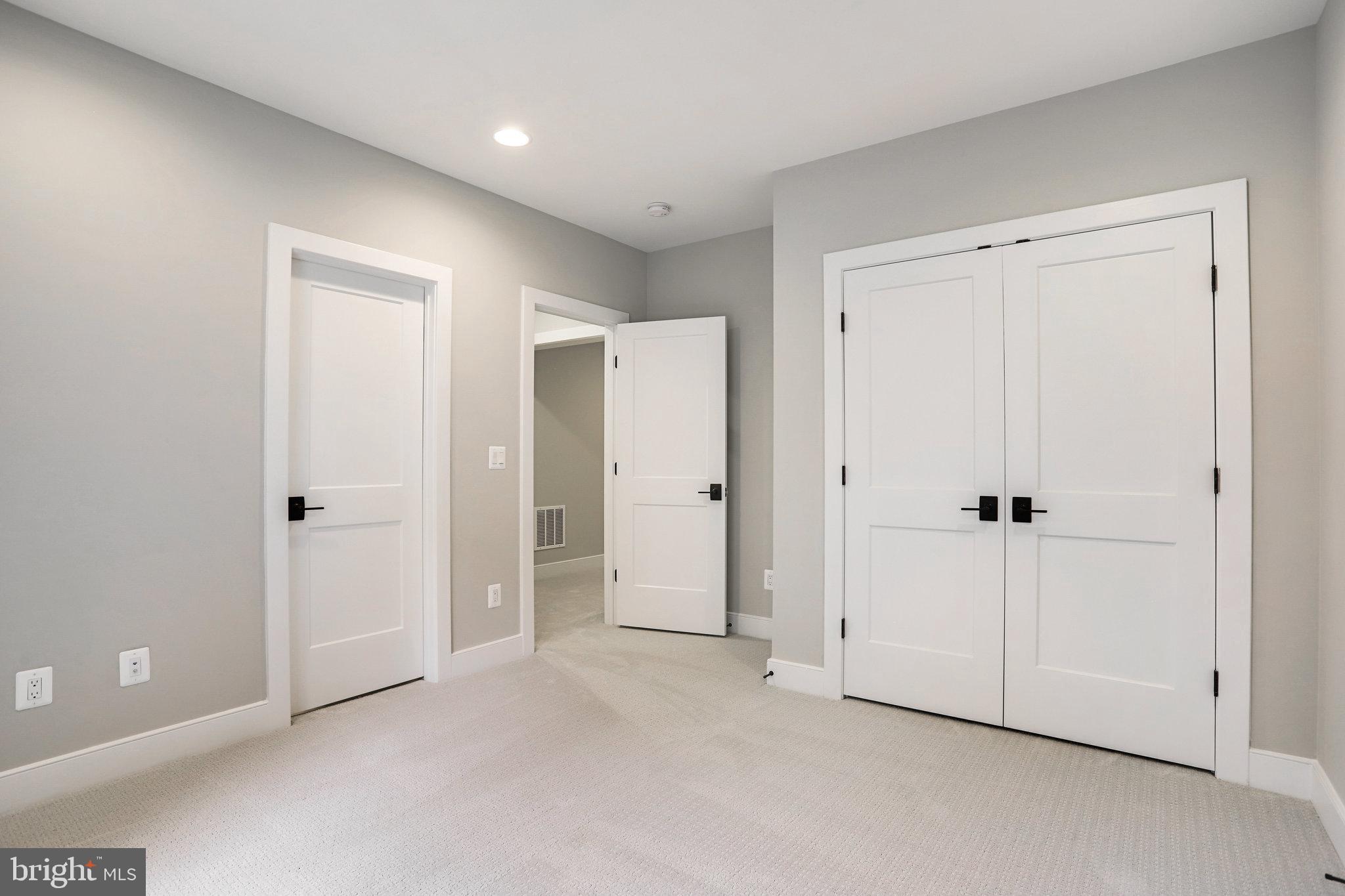 TOWN AND COUNTRY ESTATES - Residential