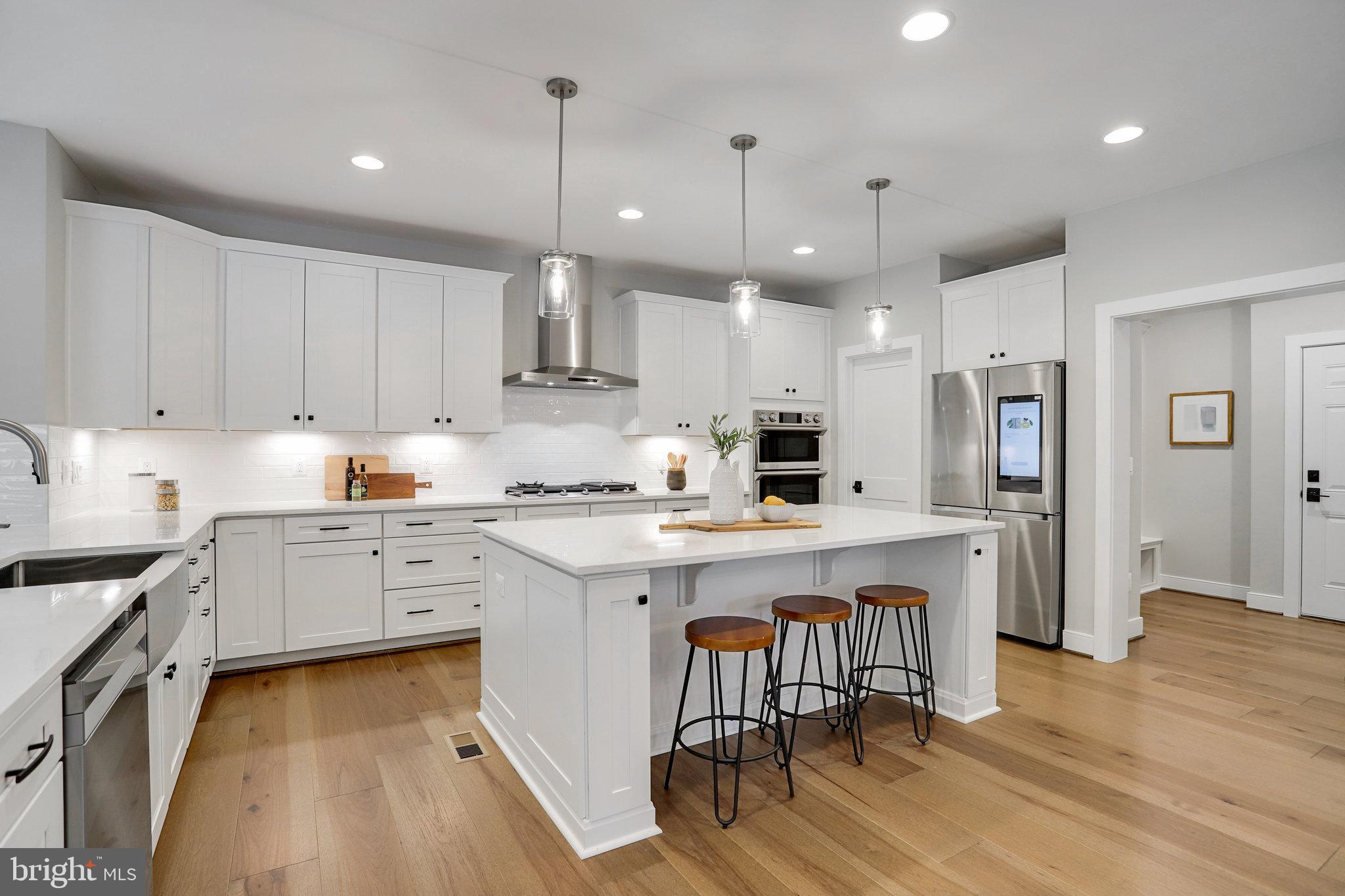 TOWN AND COUNTRY ESTATES - Residential