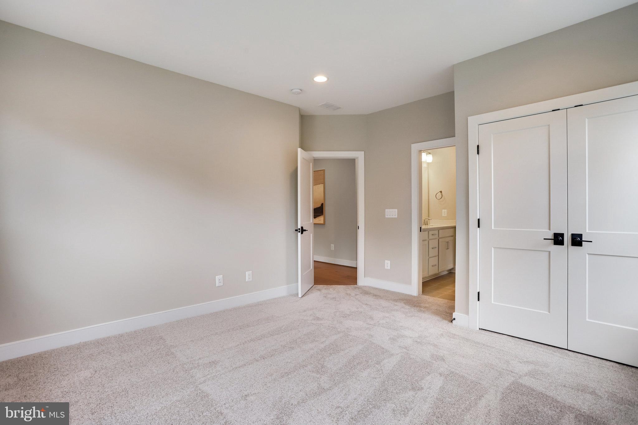 TOWN AND COUNTRY ESTATES - Residential