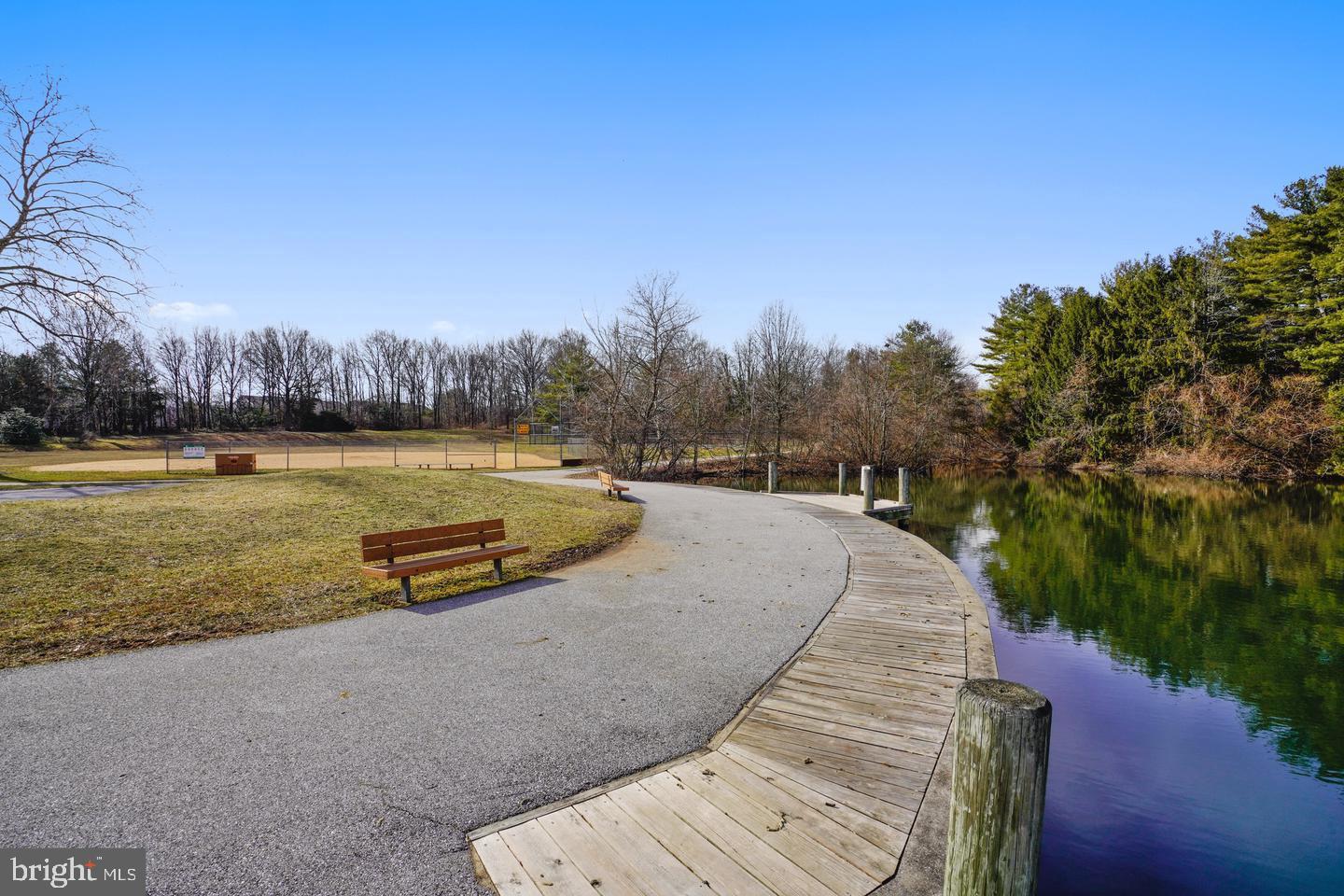 TREOVER CONDOMINIUM - Residential Lease