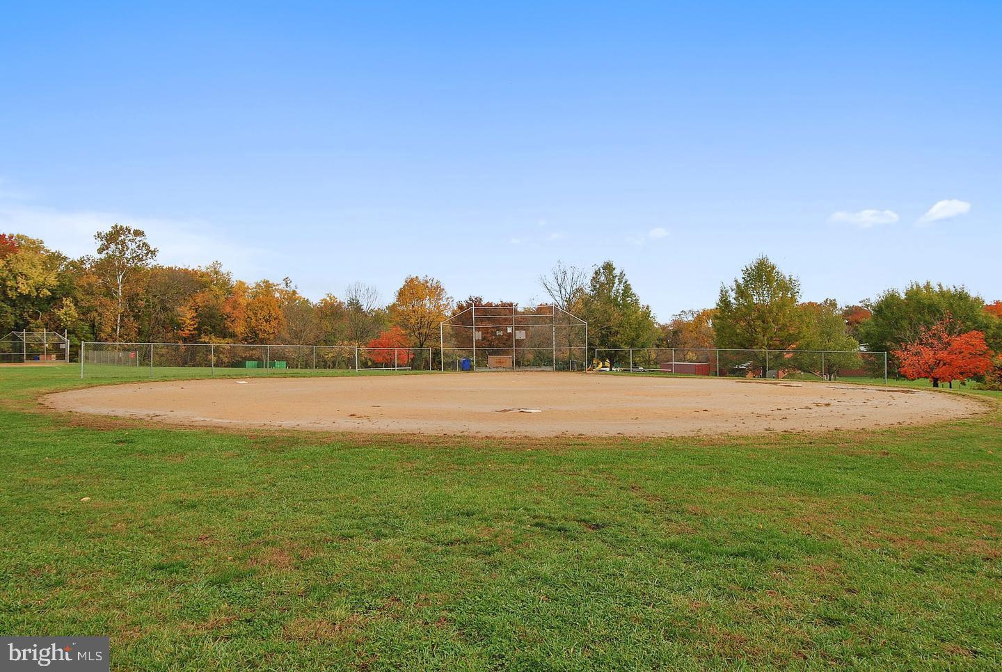 TREOVER CONDOMINIUM - Residential Lease