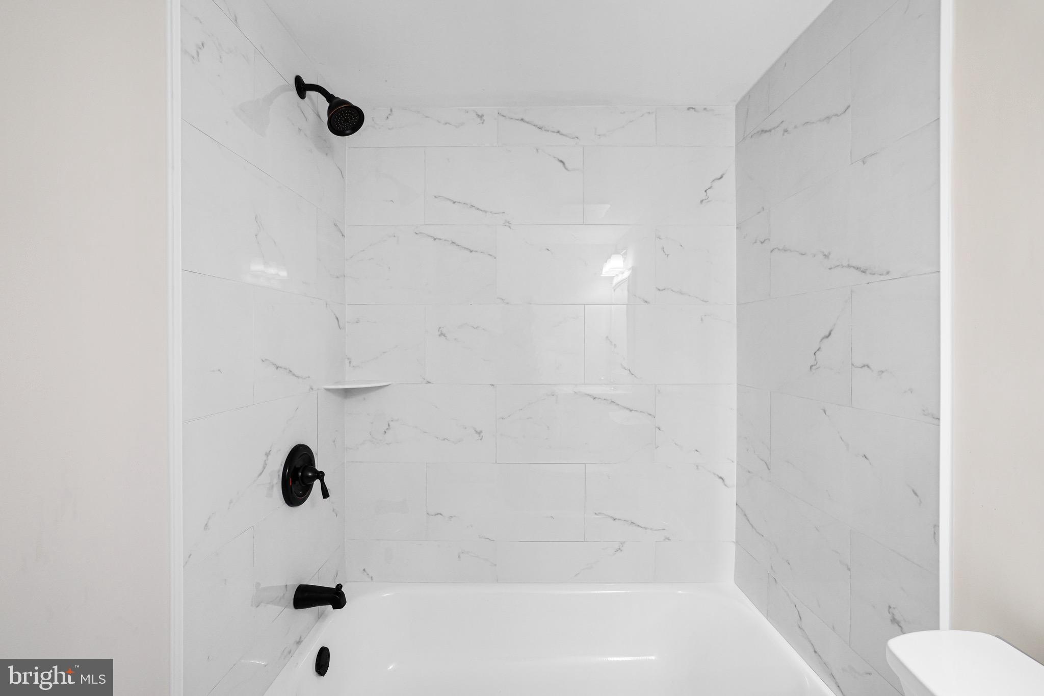 TREOVER CONDOMINIUM - Residential Lease