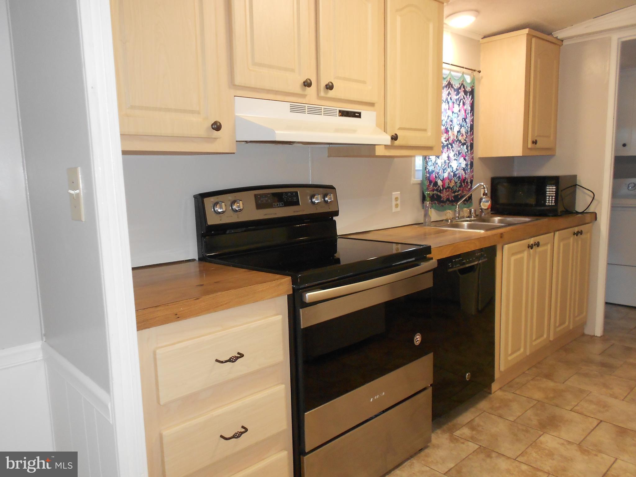 MOUNTAIN BUSH ESTATES - Residential