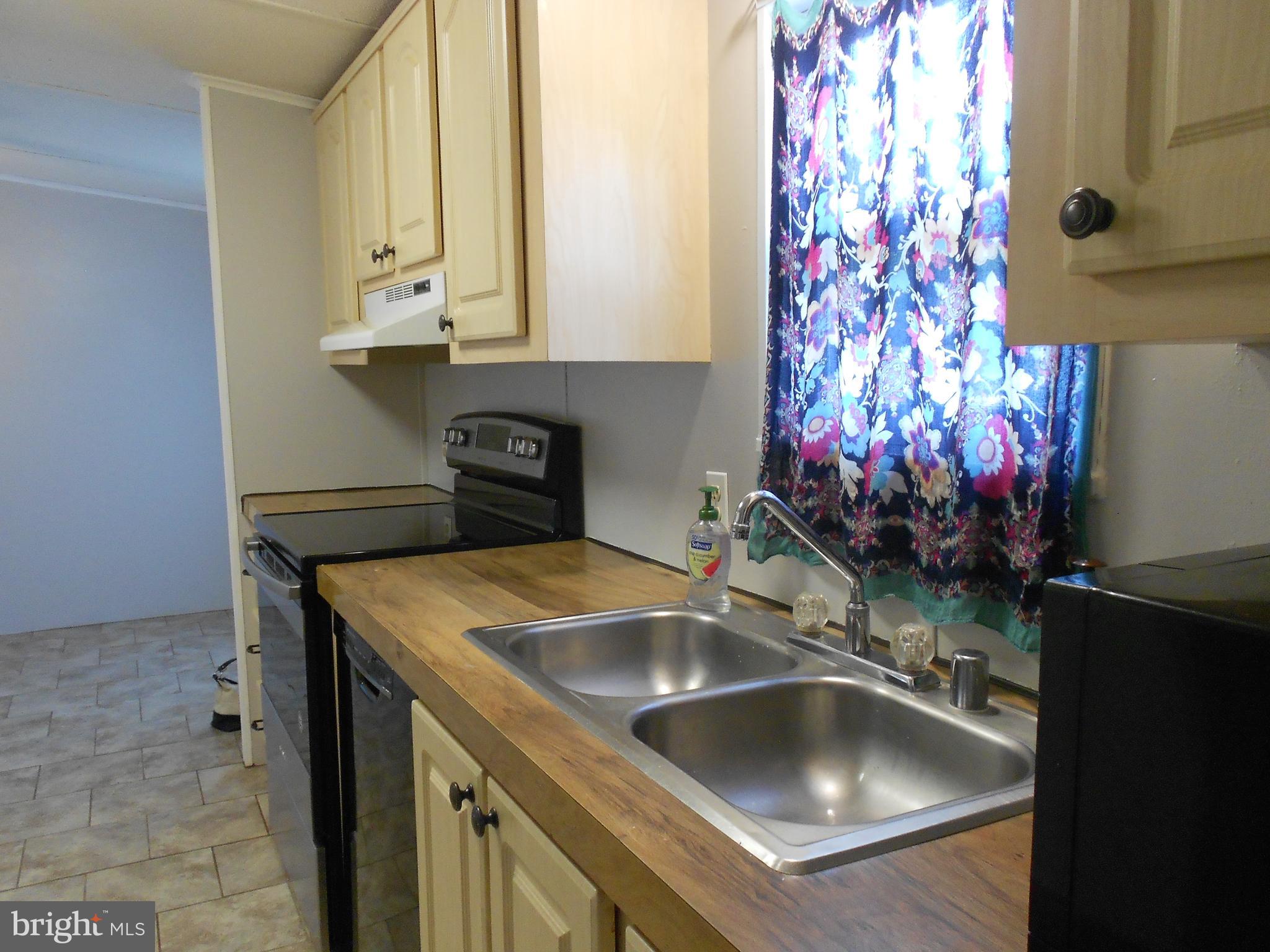 MOUNTAIN BUSH ESTATES - Residential