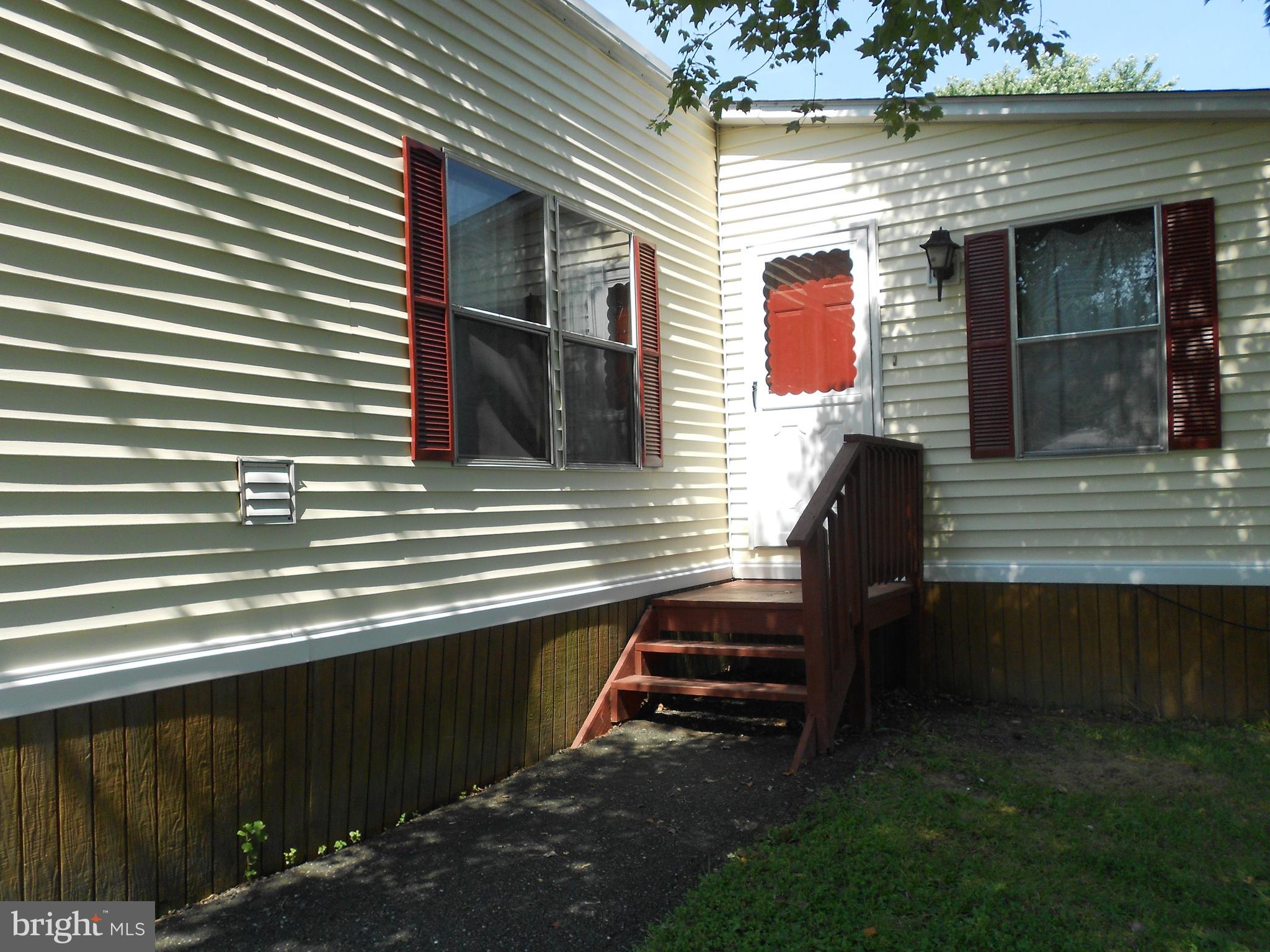 MOUNTAIN BUSH ESTATES - Residential