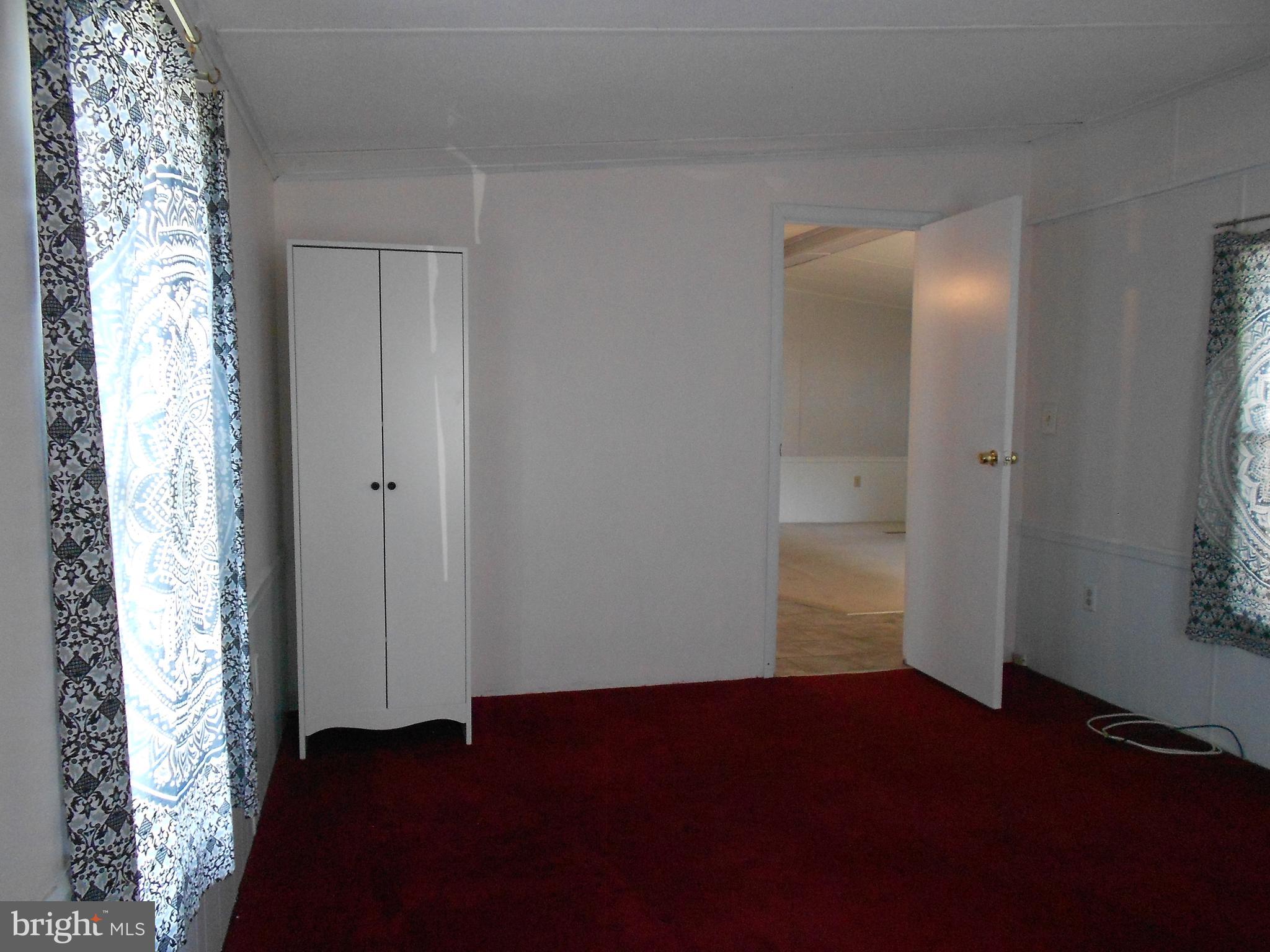 MOUNTAIN BUSH ESTATES - Residential