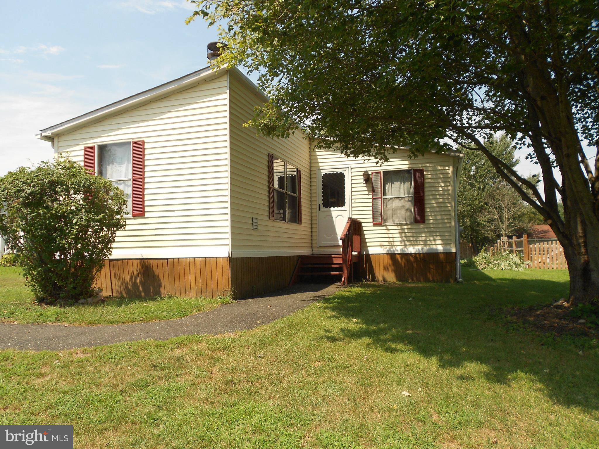 MOUNTAIN BUSH ESTATES - Residential