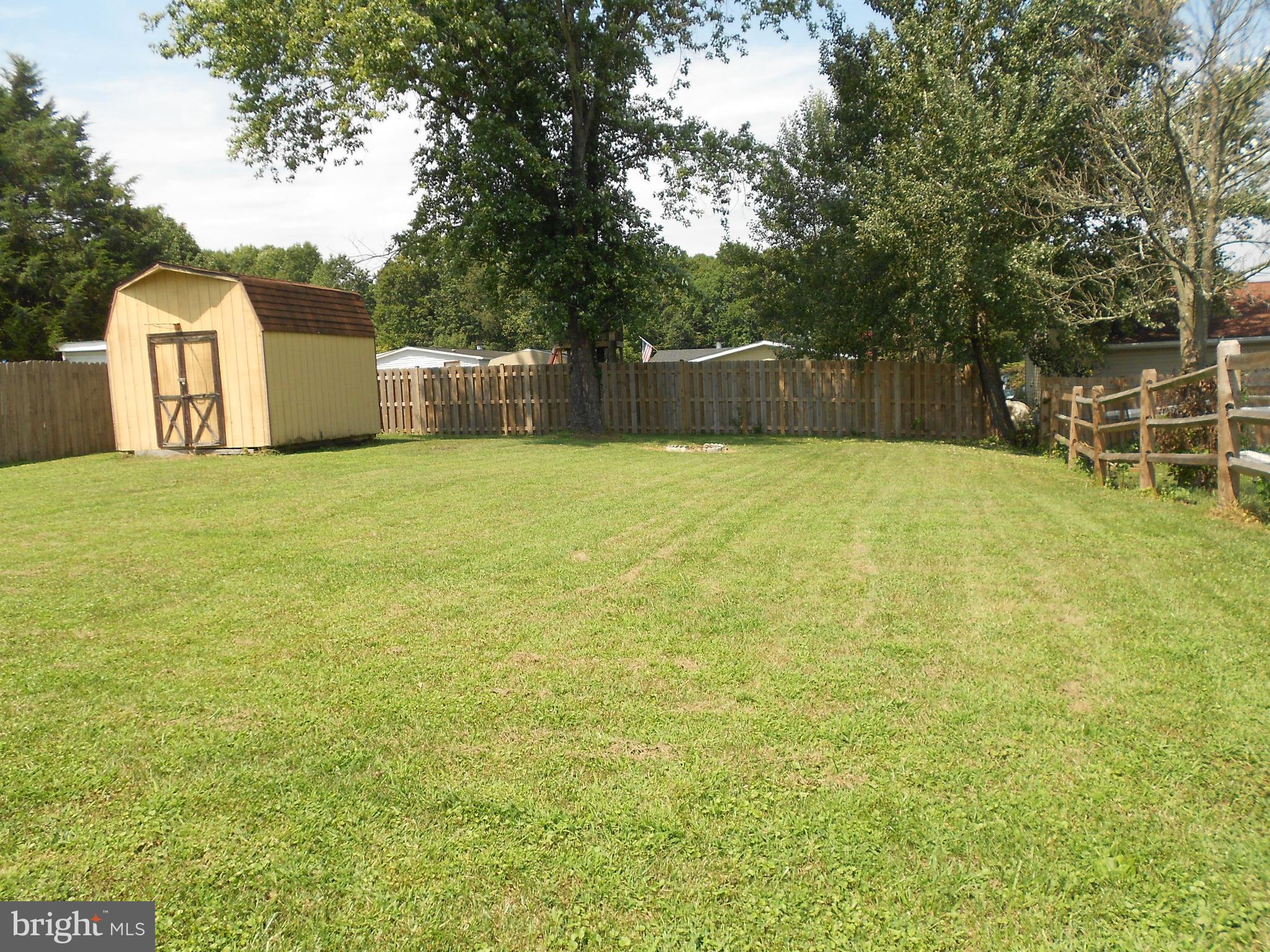 MOUNTAIN BUSH ESTATES - Residential