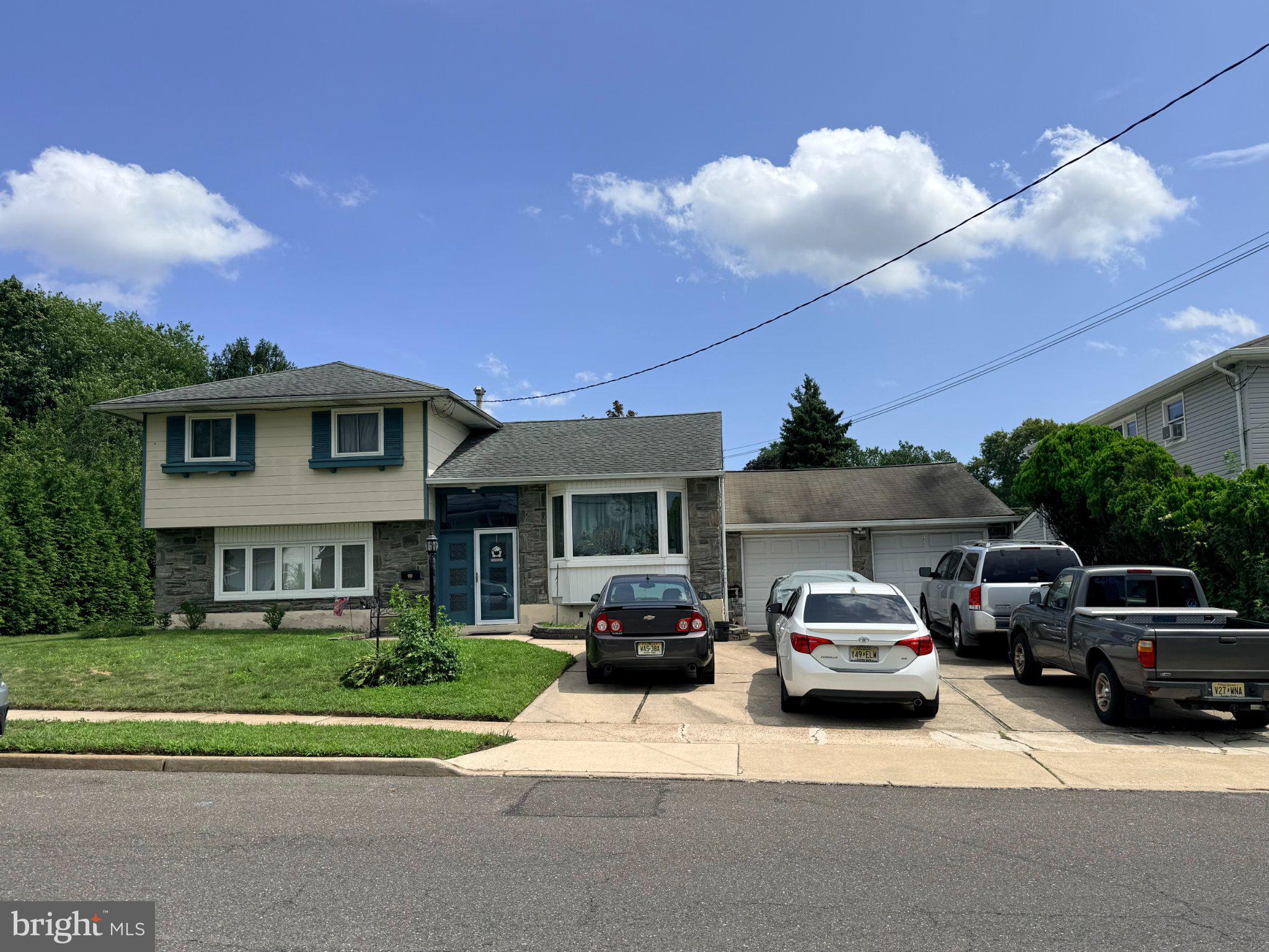 504 HIRSCH AVENUE