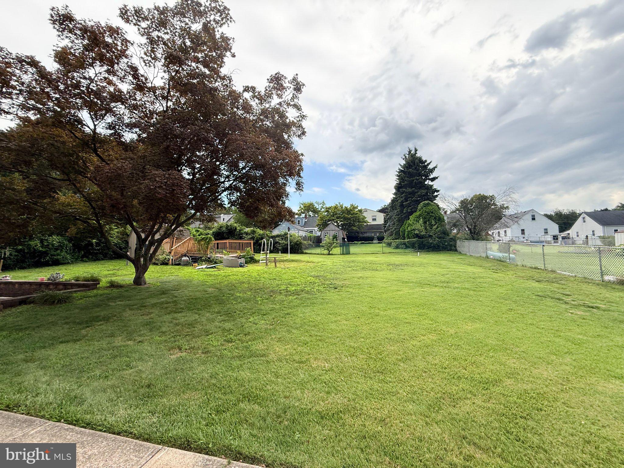 504 HIRSCH AVENUE