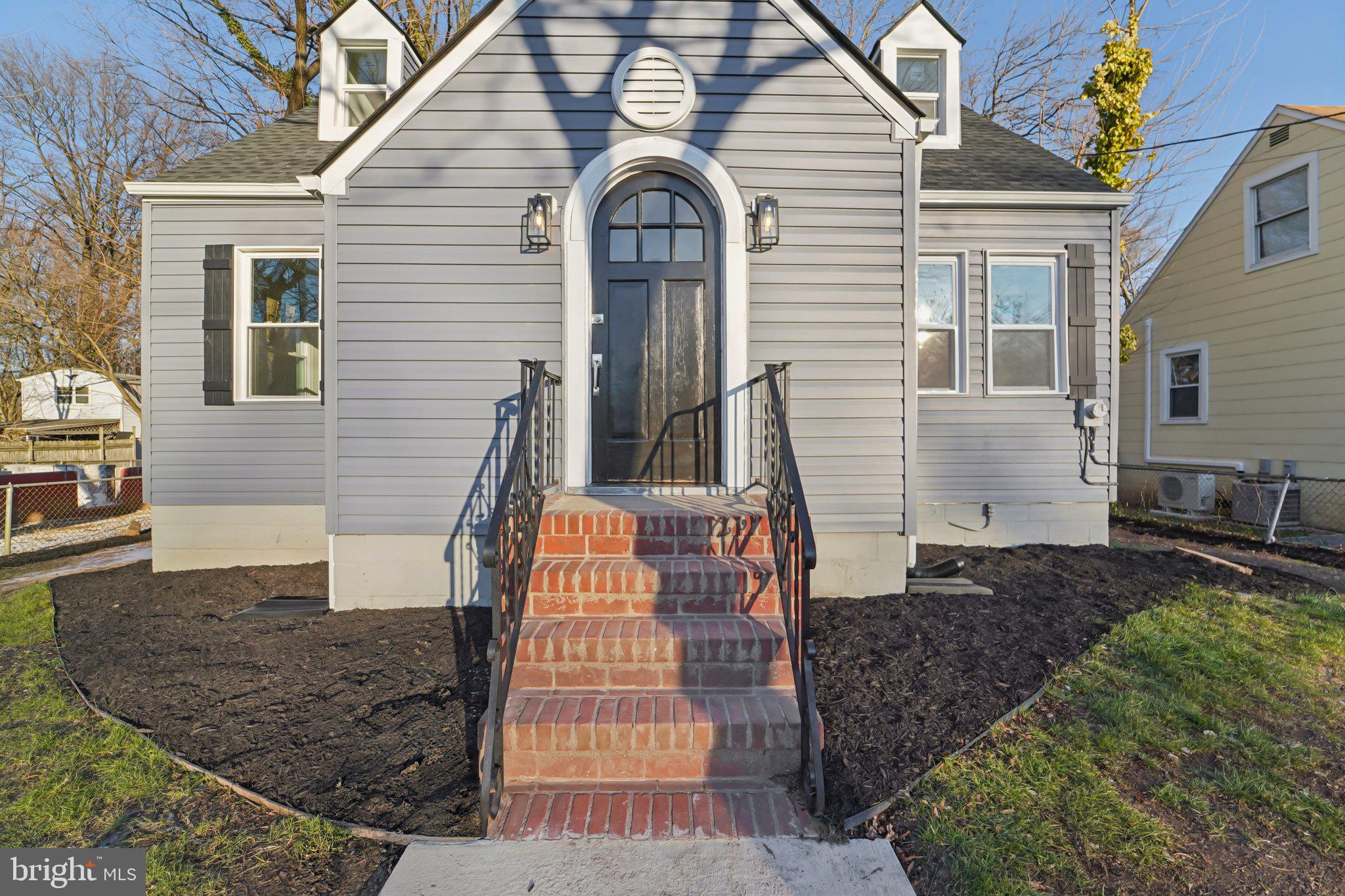 EDGEWOOD PARK - Residential