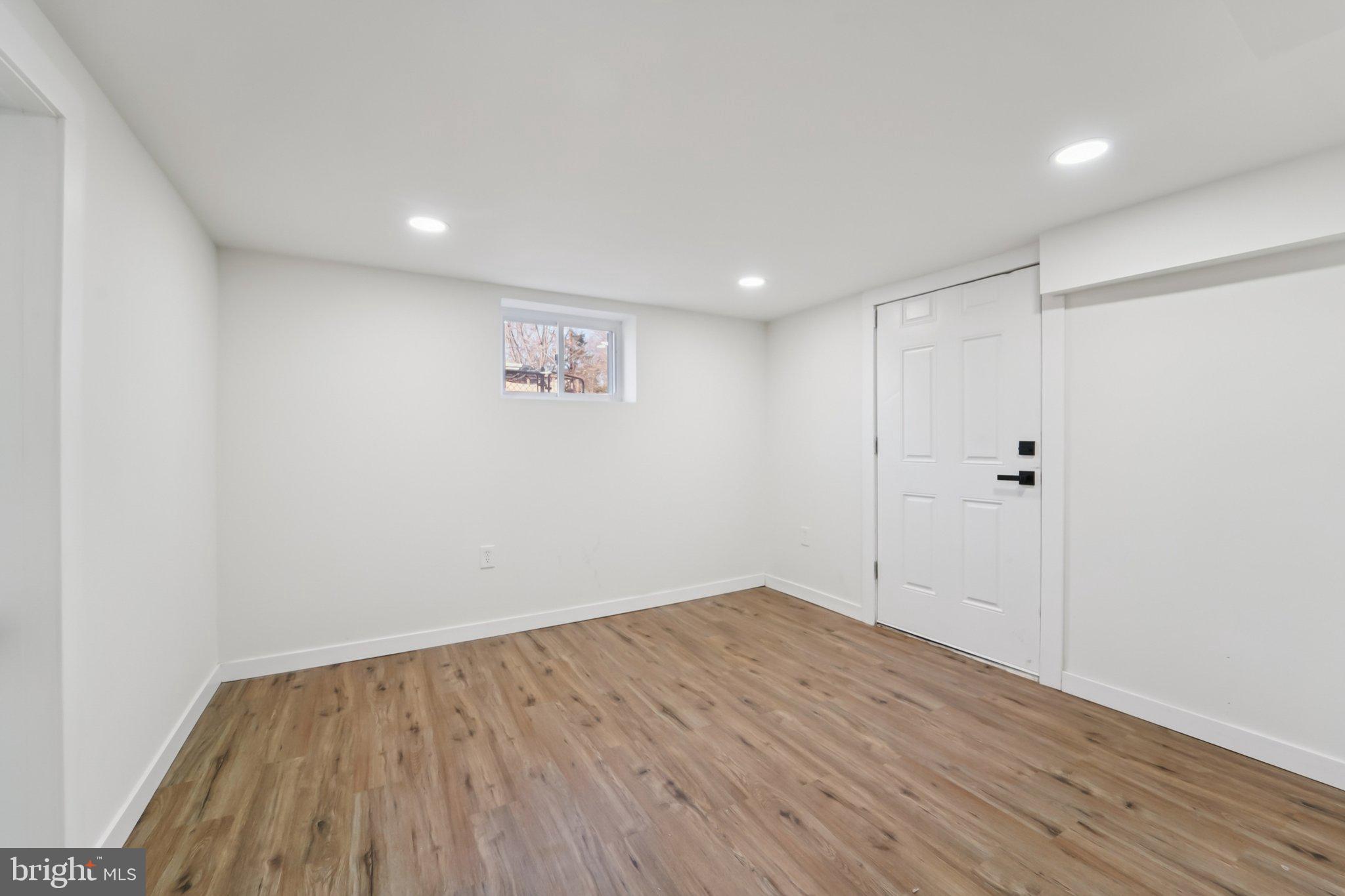 EDGEWOOD PARK - Residential