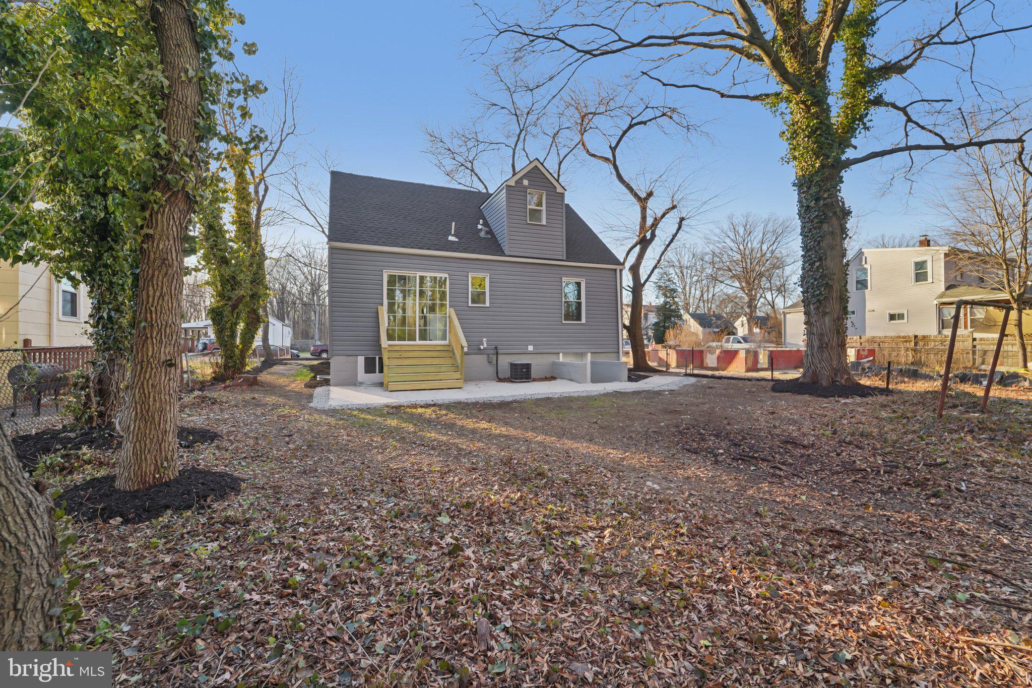 EDGEWOOD PARK - Residential