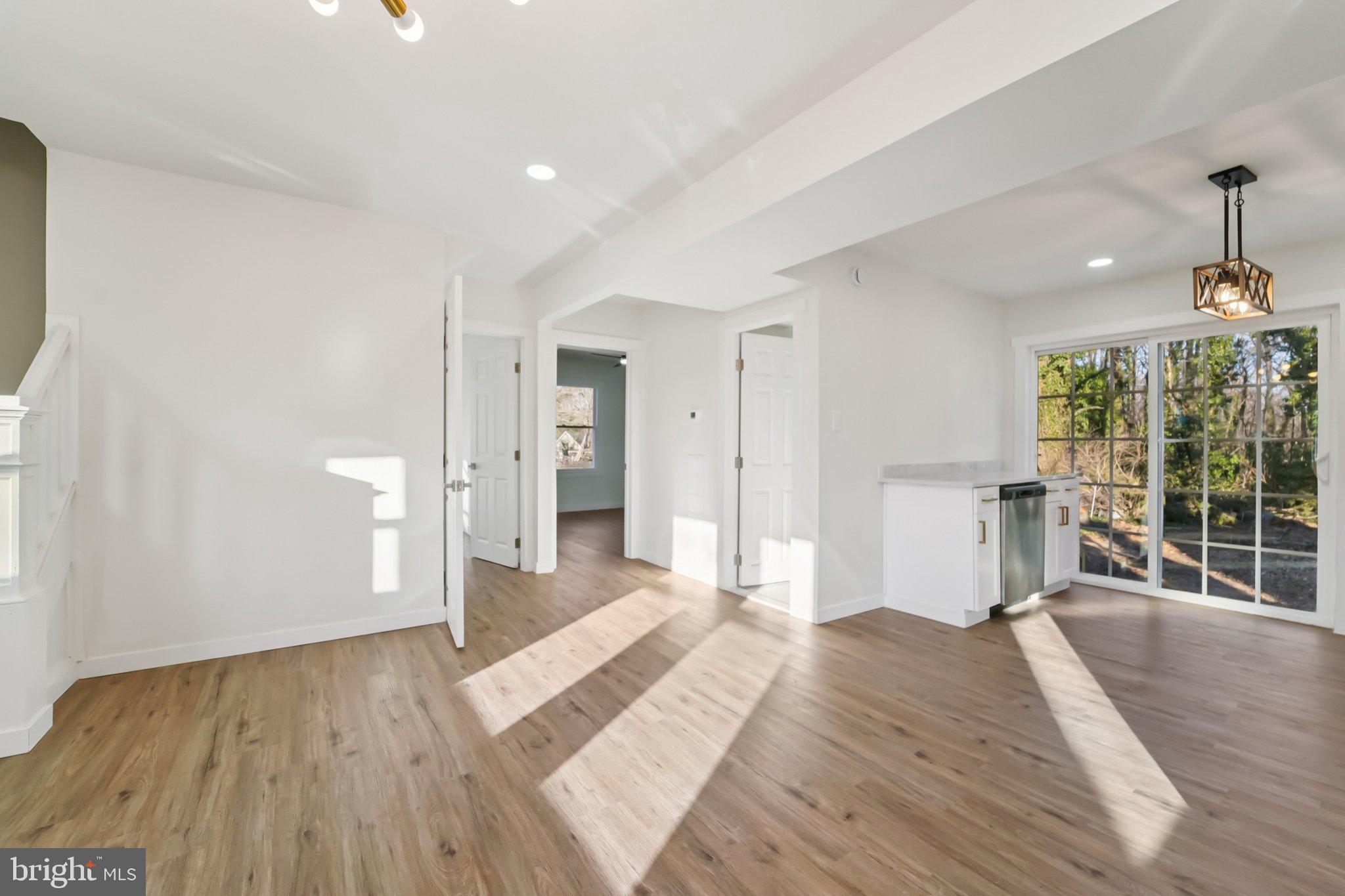 EDGEWOOD PARK - Residential