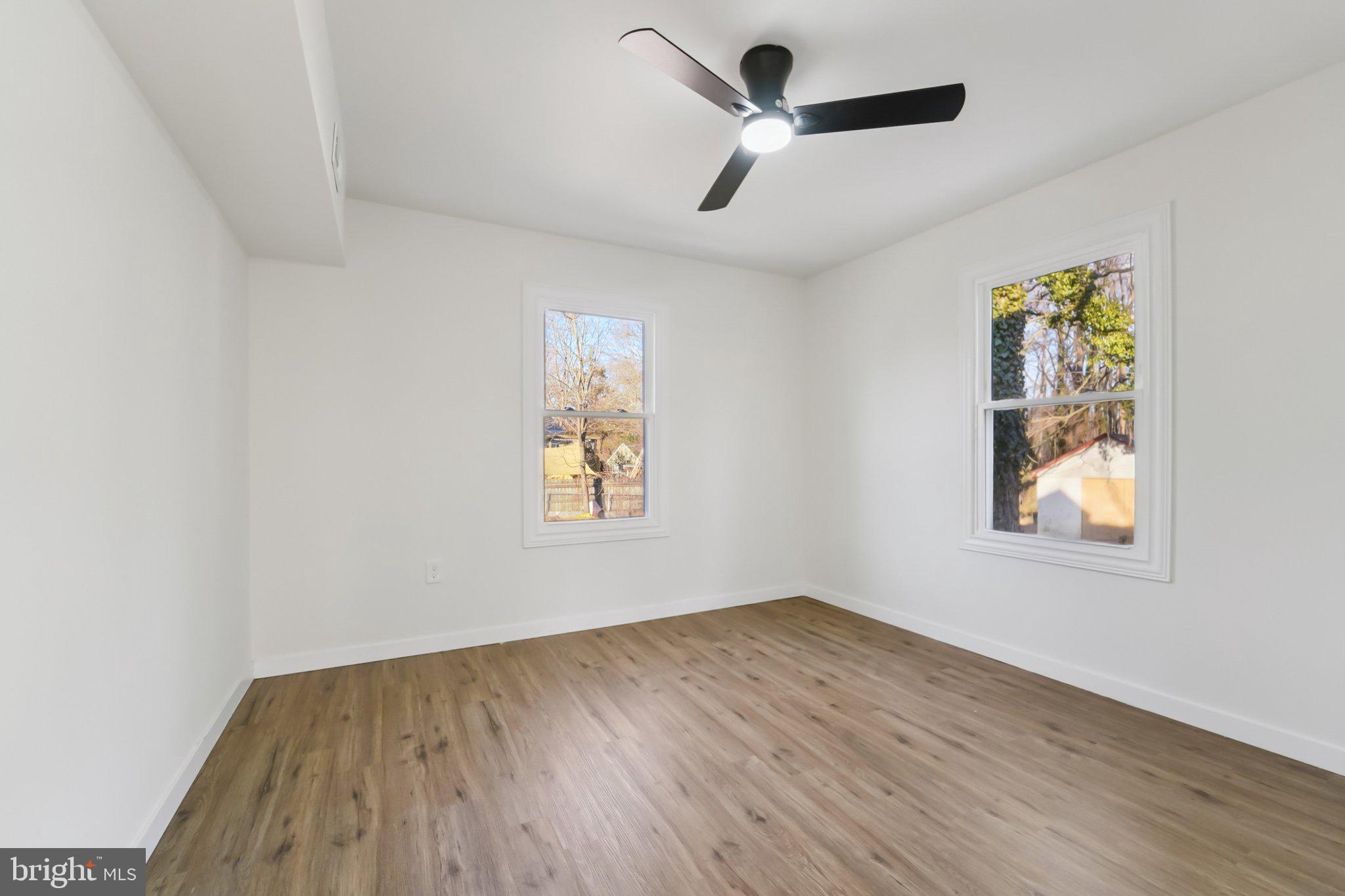 EDGEWOOD PARK - Residential