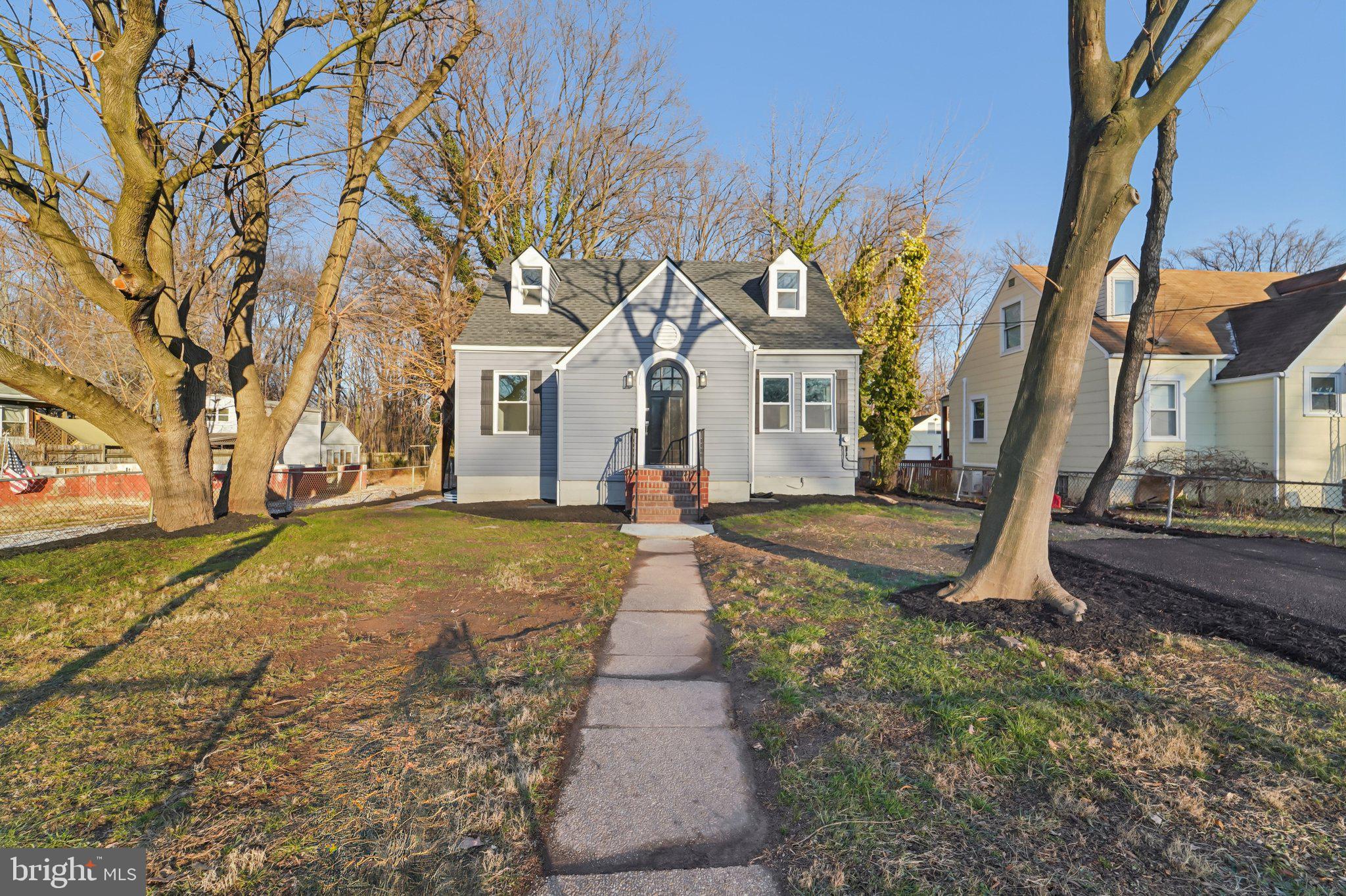 EDGEWOOD PARK - Residential