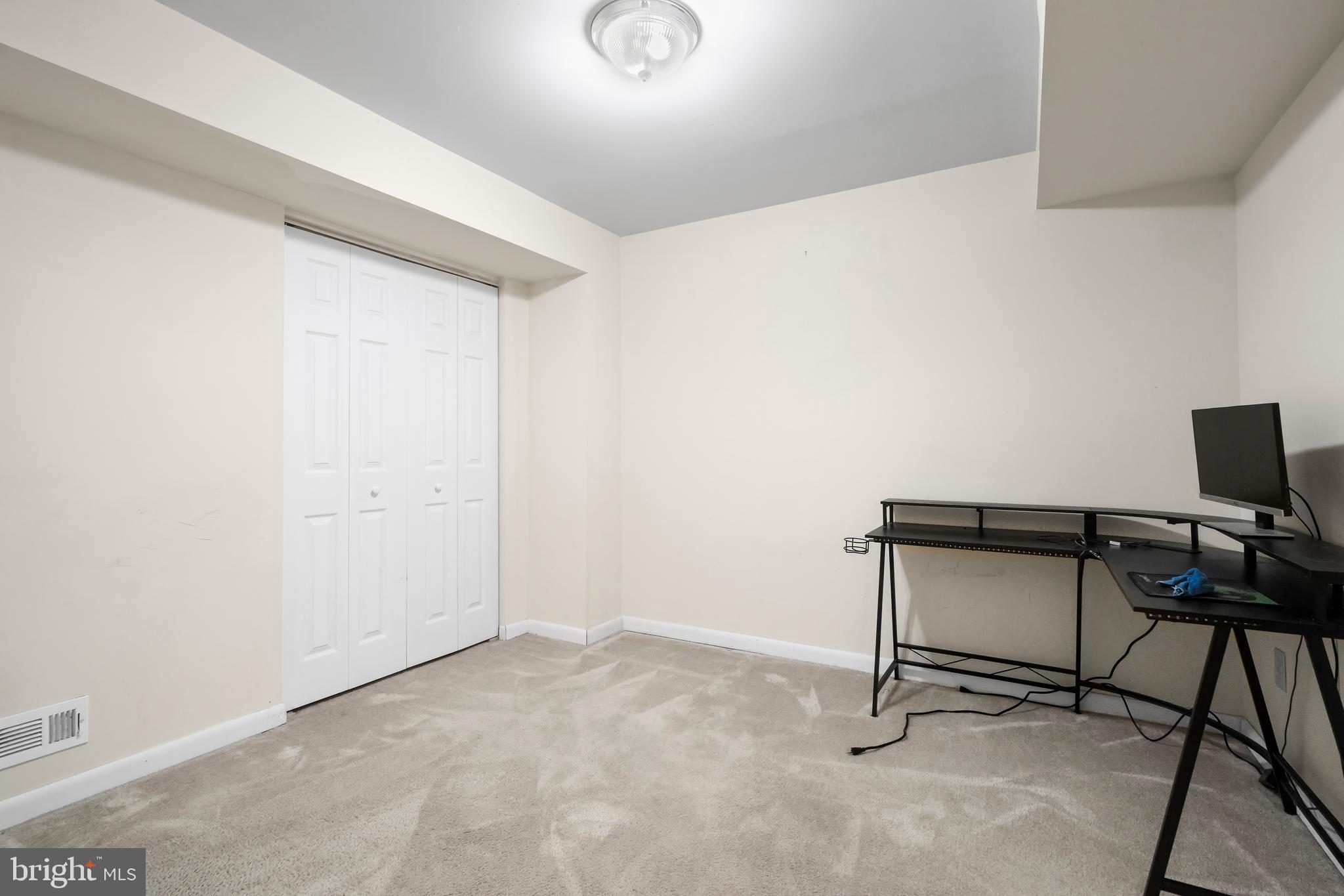 RIVERSIDE - Residential