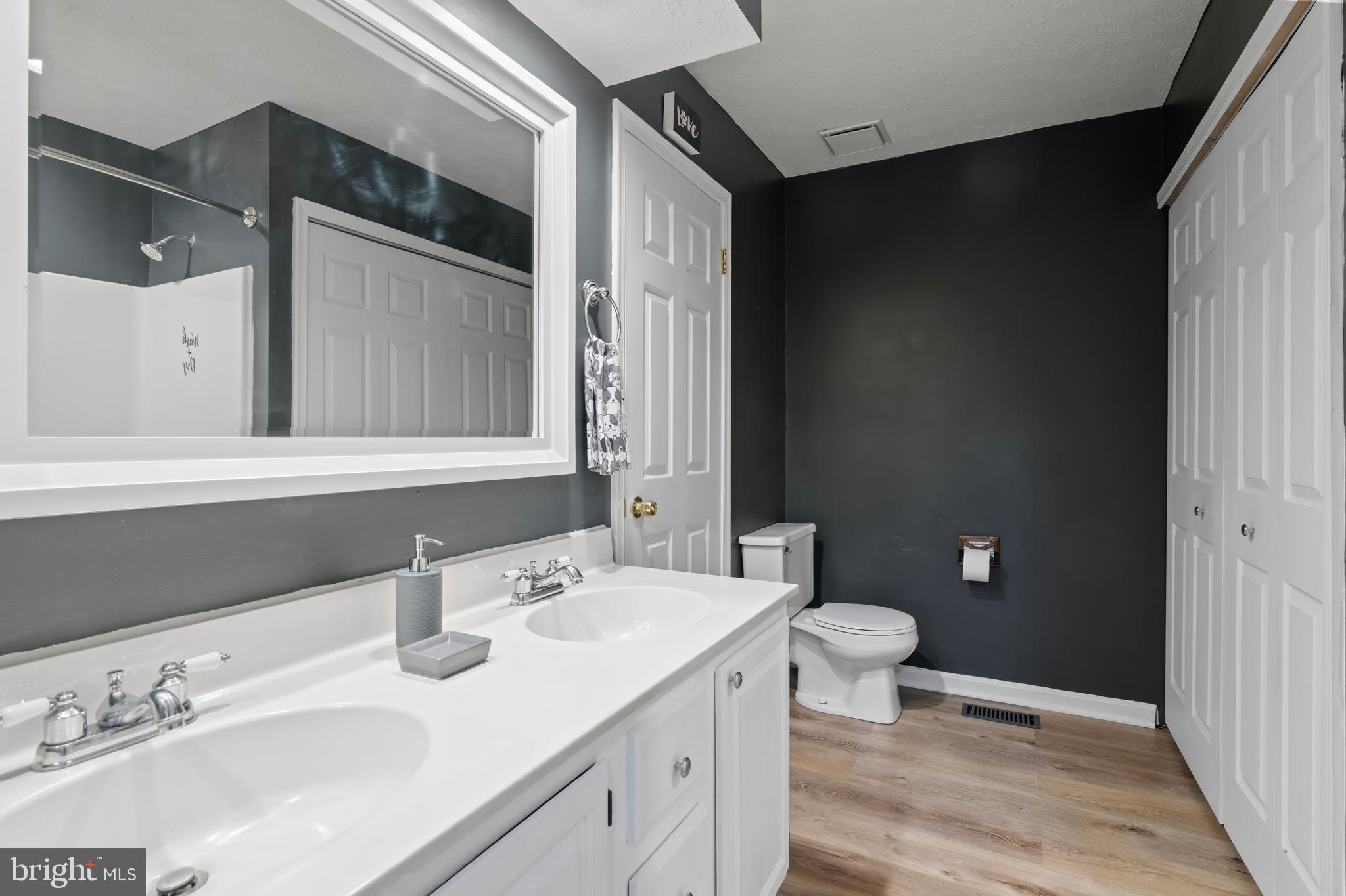 RIVERSIDE - Residential